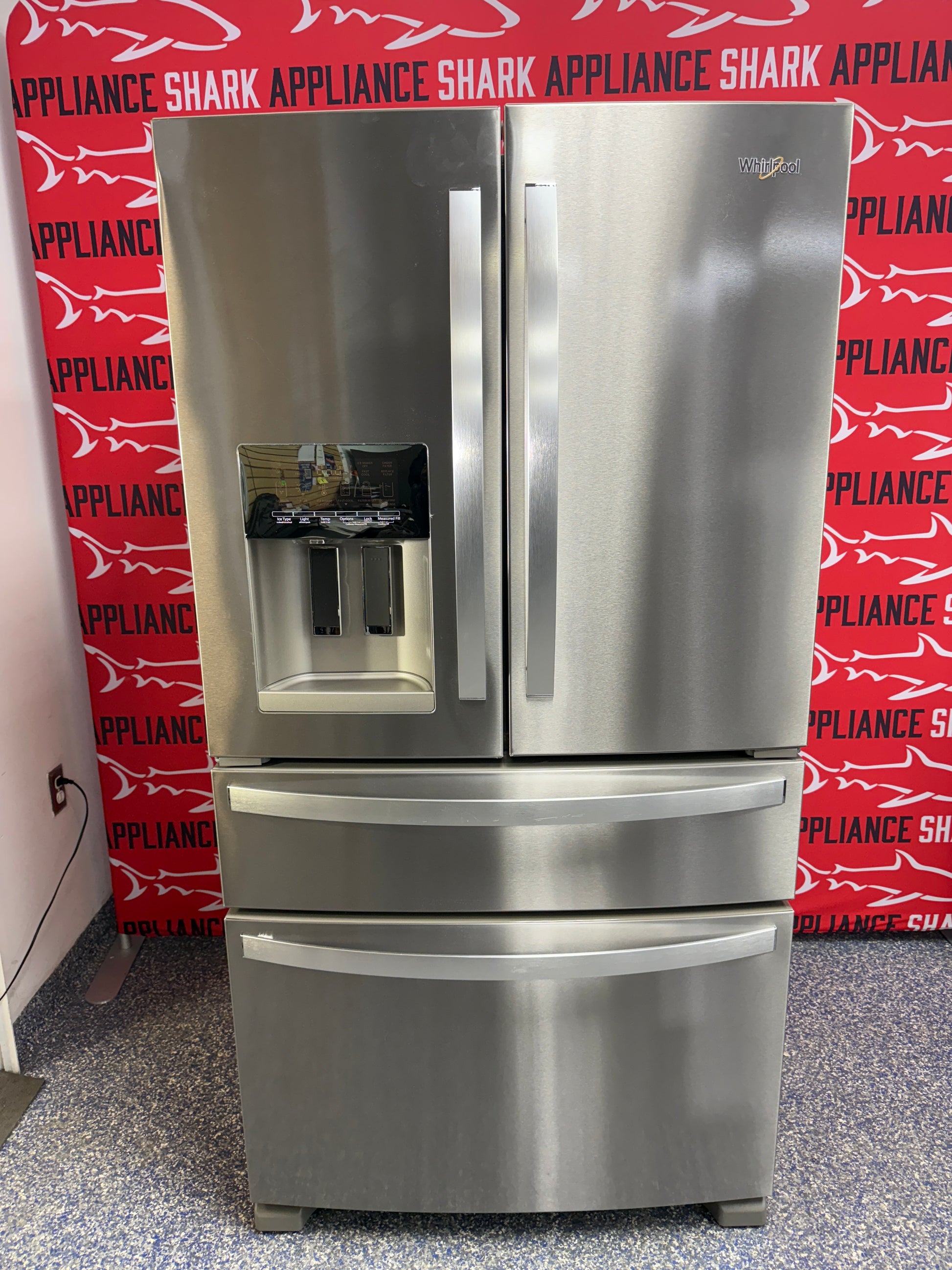 Scratch-dent WHIRLPOOL refrigerator at Appliance Shark. Kansas City’s best appliance store.