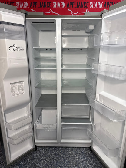 Save on a WHIRLPOOL 25 cu ft side-by-side refrigerator at Appliance Shark. Overland Park, KS's top scratch-dent appliance store.