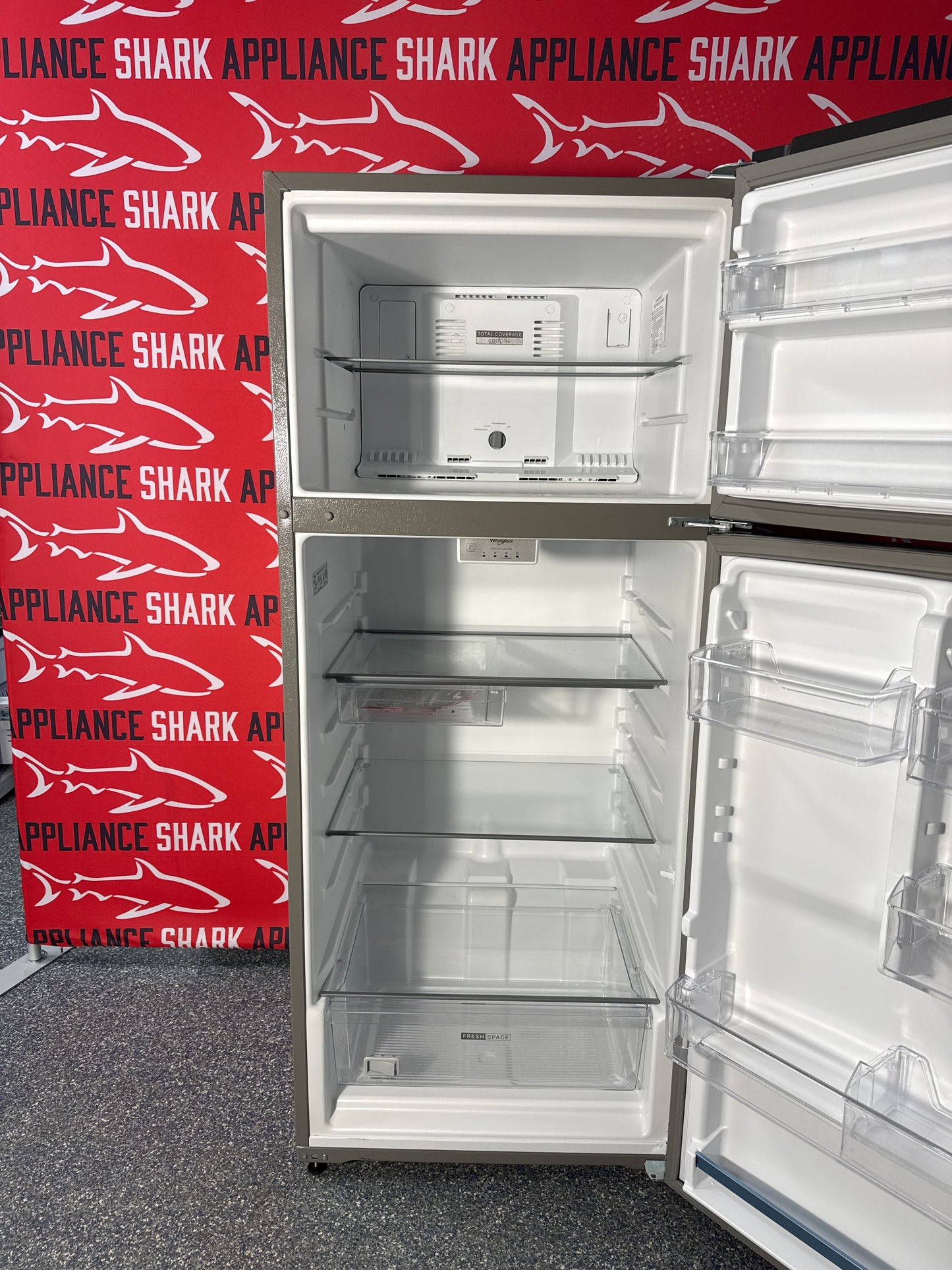 Scratch-dent WHIRLPOOL top freezer refrigerators at Appliance Shark. Kansas City's best scratch-dent appliance store.