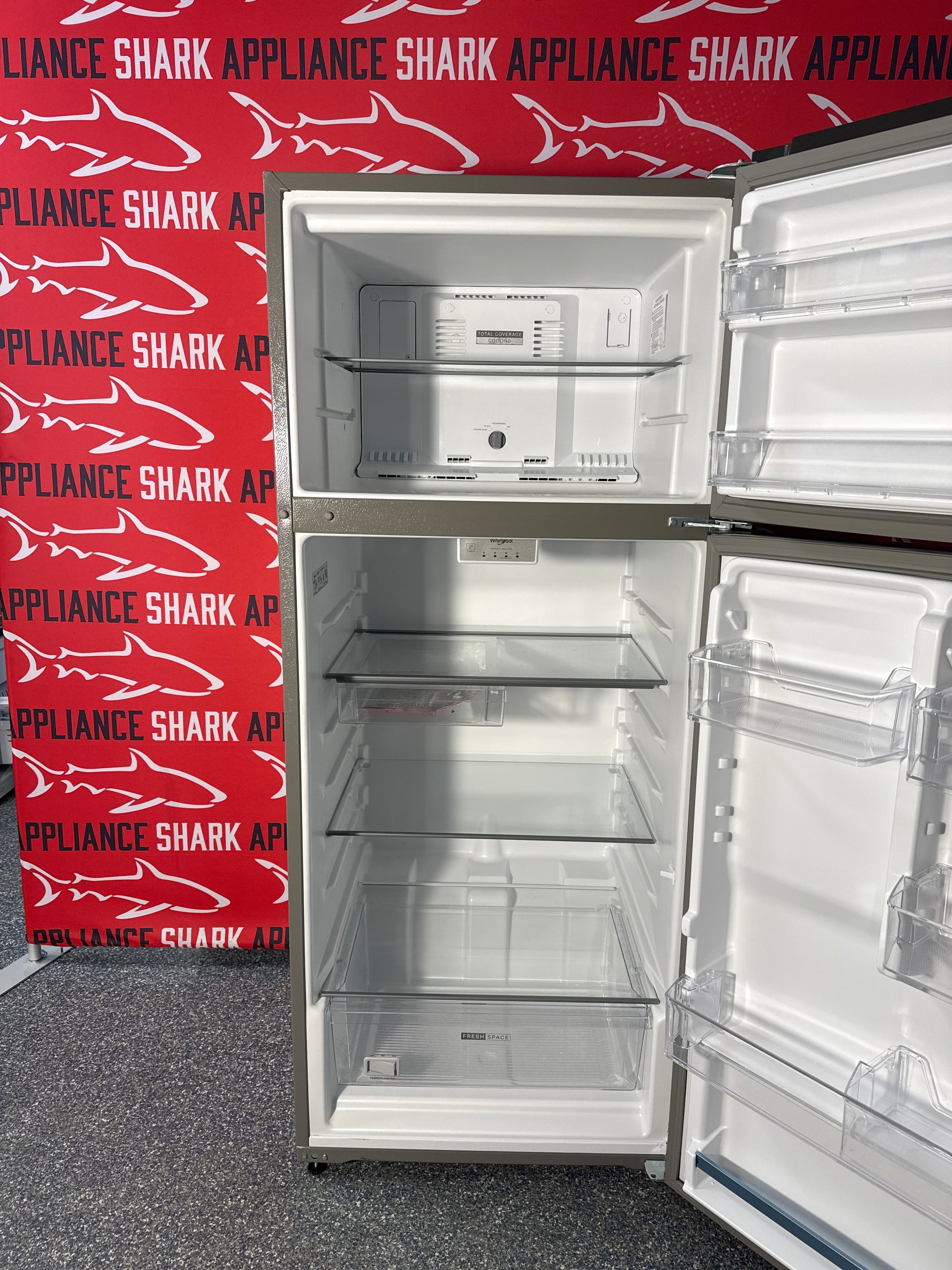 Scratch-dent WHIRLPOOL top freezer refrigerators at Appliance Shark. Kansas City's best scratch-dent appliance store.