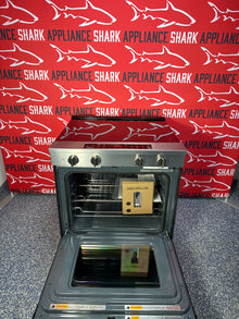 Scratch-dent WHIRLPOOL electric range at Appliance Shark. Kansas City’s best appliance store. 
