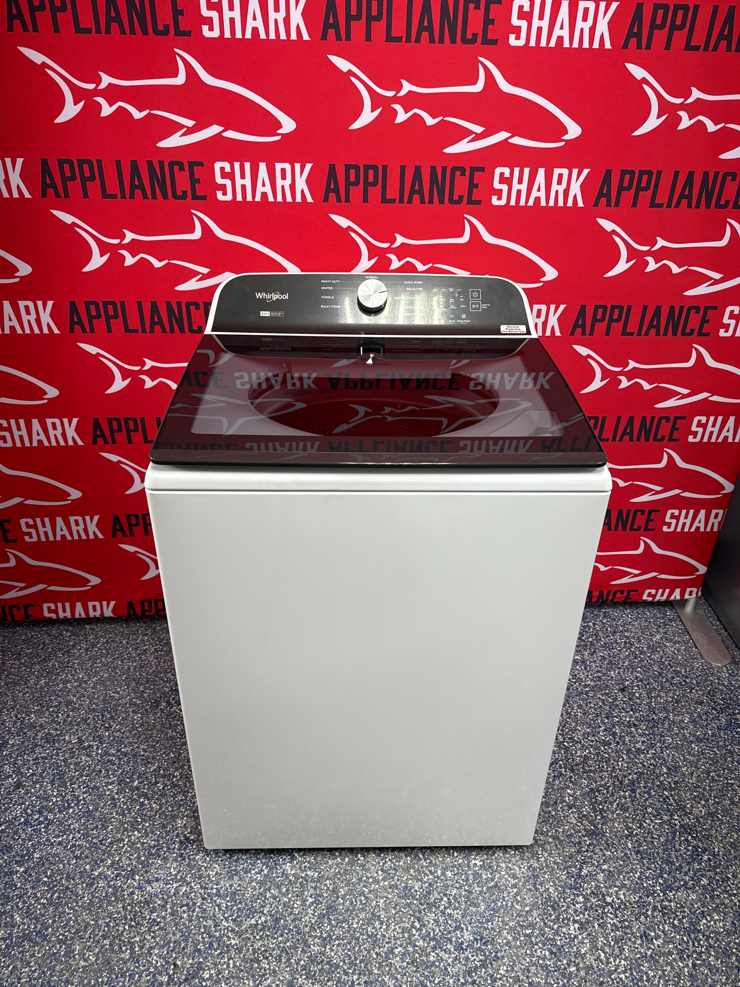 Scratch-dent WHIRLPOOL top load washer at Appliance Shark. Kansas City’s best appliance store.
