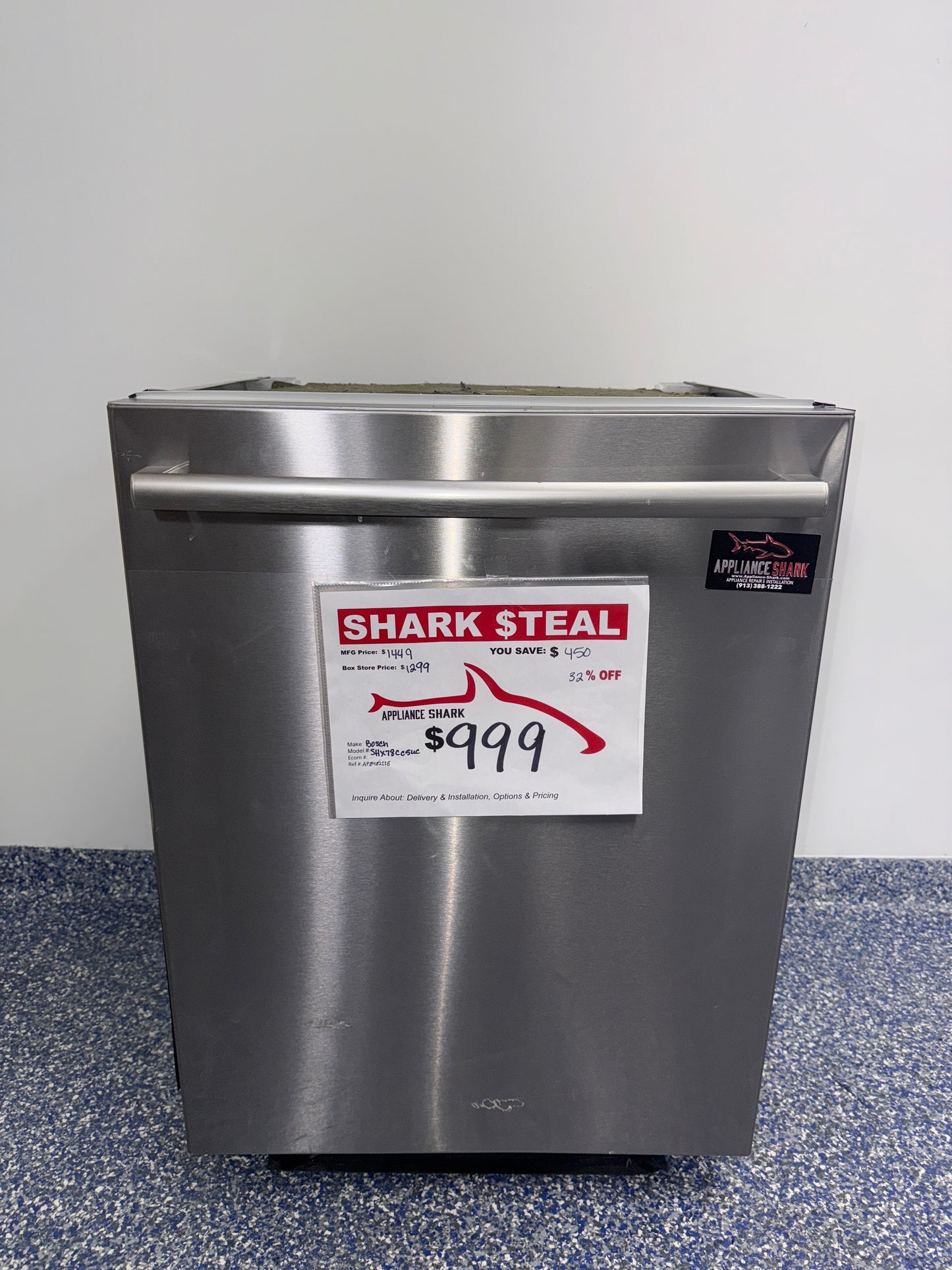BOSCH SHX78CC5UC 800 Series stainless steel dishwasher scratch and dent special at Appliance Shark in Overland Park.