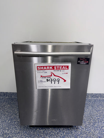 BOSCH SHX78CC5UC 800 Series stainless steel dishwasher scratch and dent special at Appliance Shark in Overland Park.
