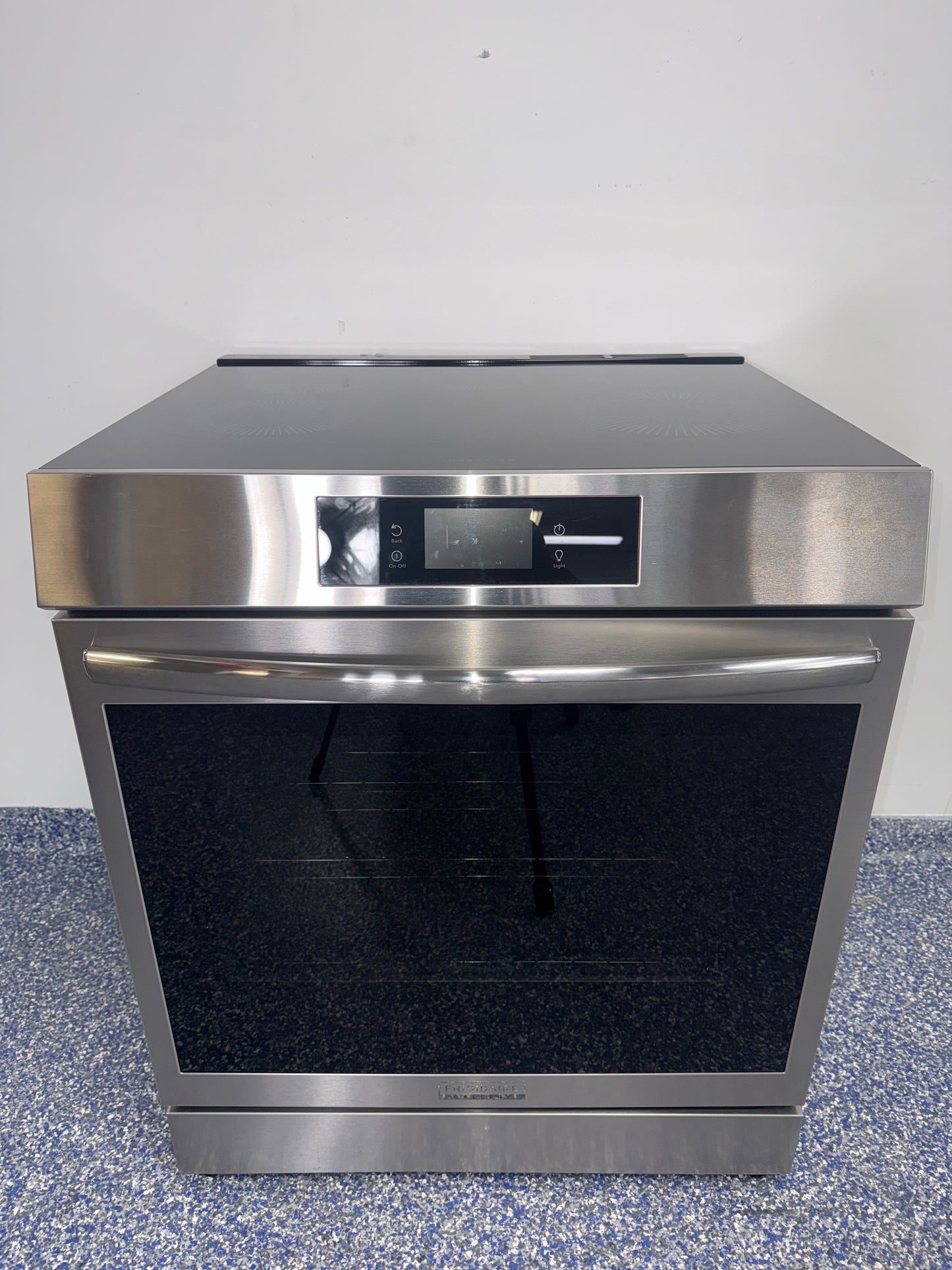 Frigidaire Gallery GCFI3060BF 30-inch induction range front view Kansas City kitchen