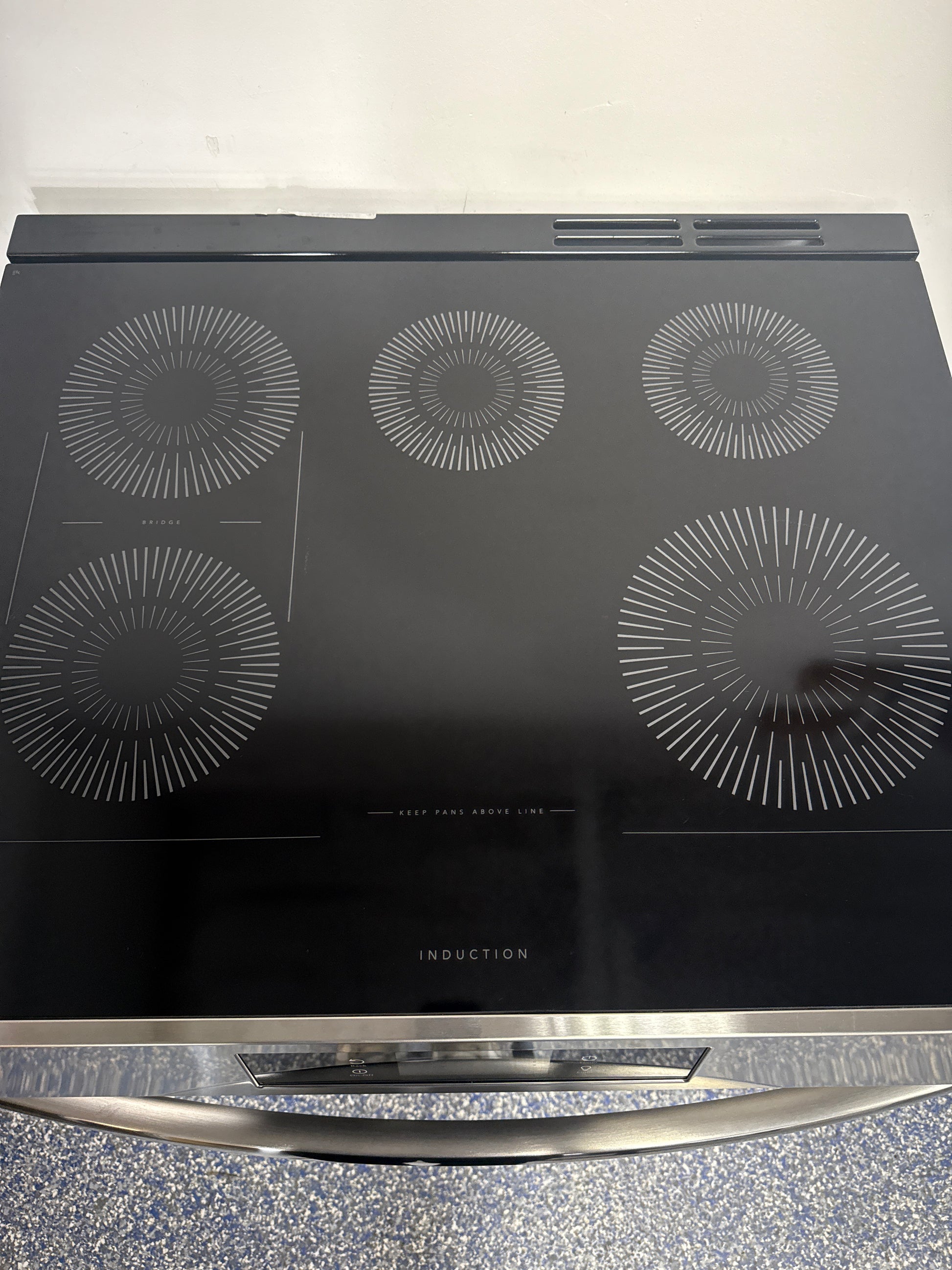 Frigidaire Gallery GCFI3060BF induction cooktop surface Kansas City kitchen