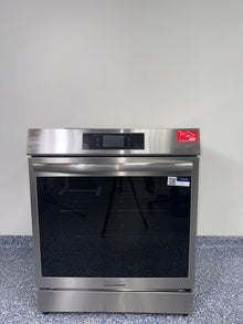 FRIGIDAIRE GCFI3060BF Gallery 30" induction range in black stainless steel, scratch and dent special at Appliance Shark in Kansas City.