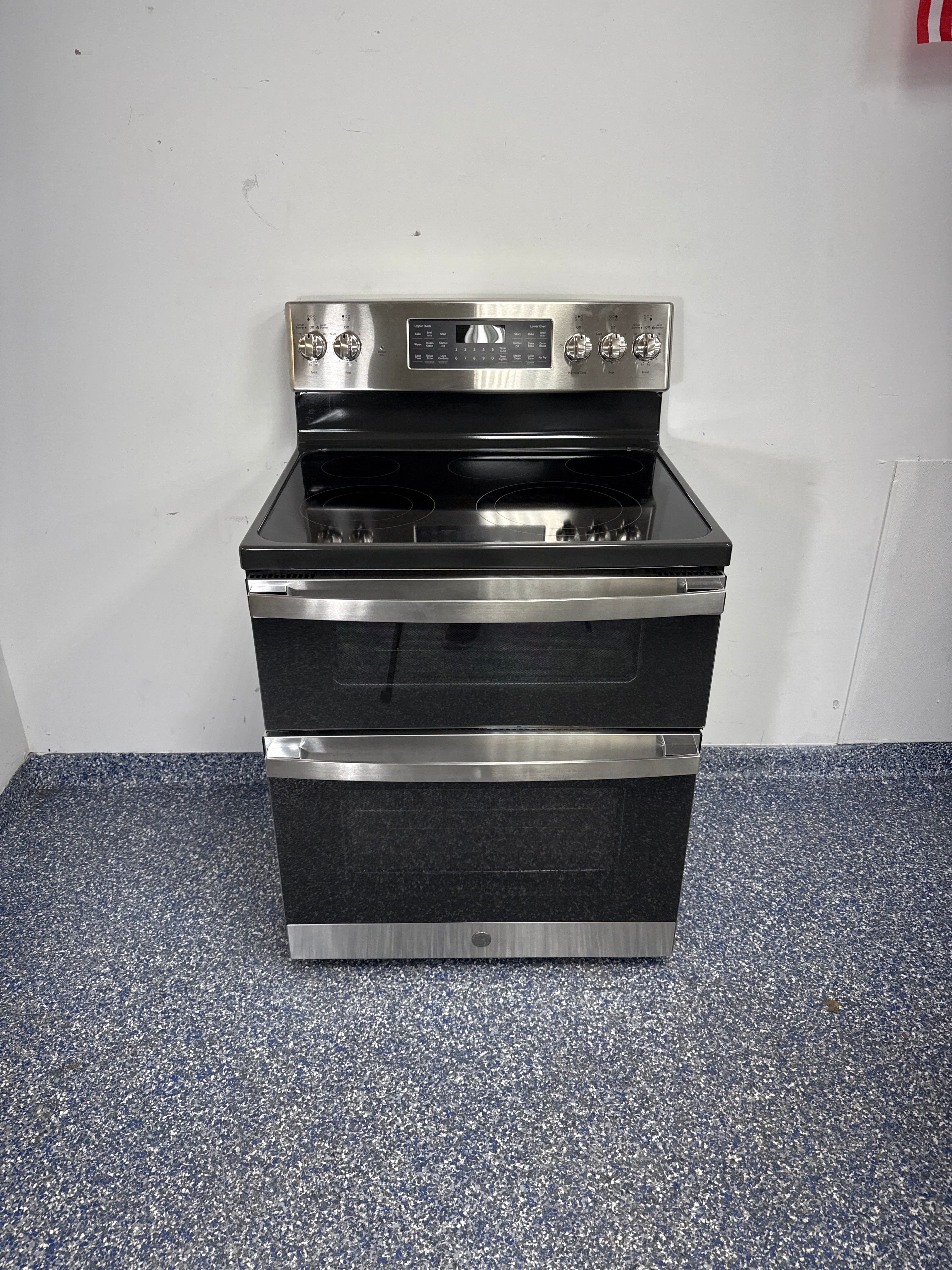GE JBS86SPSS 30″ freestanding electric double oven range front view in Overland Park Kansas City area
