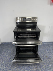 GE JBS86SPSS smooth cooktop with radiant elements in Overland Park KS