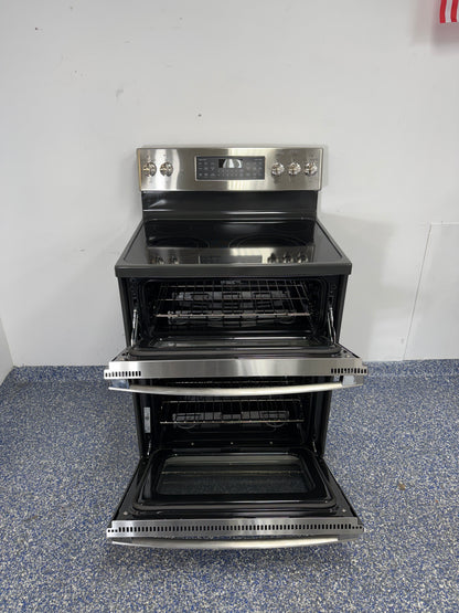 GE JBS86SPSS smooth cooktop with radiant elements in Overland Park KS