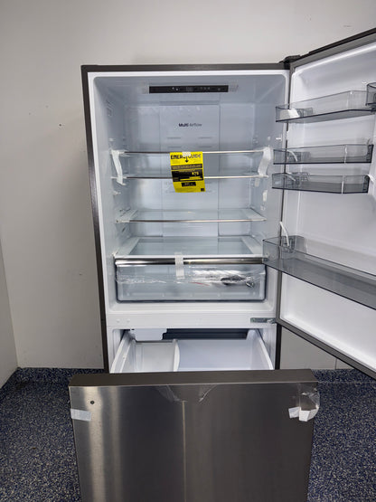 hisense-hrb171n6bse-bottom-freezer-refrigerator-interior-view-overland-park
