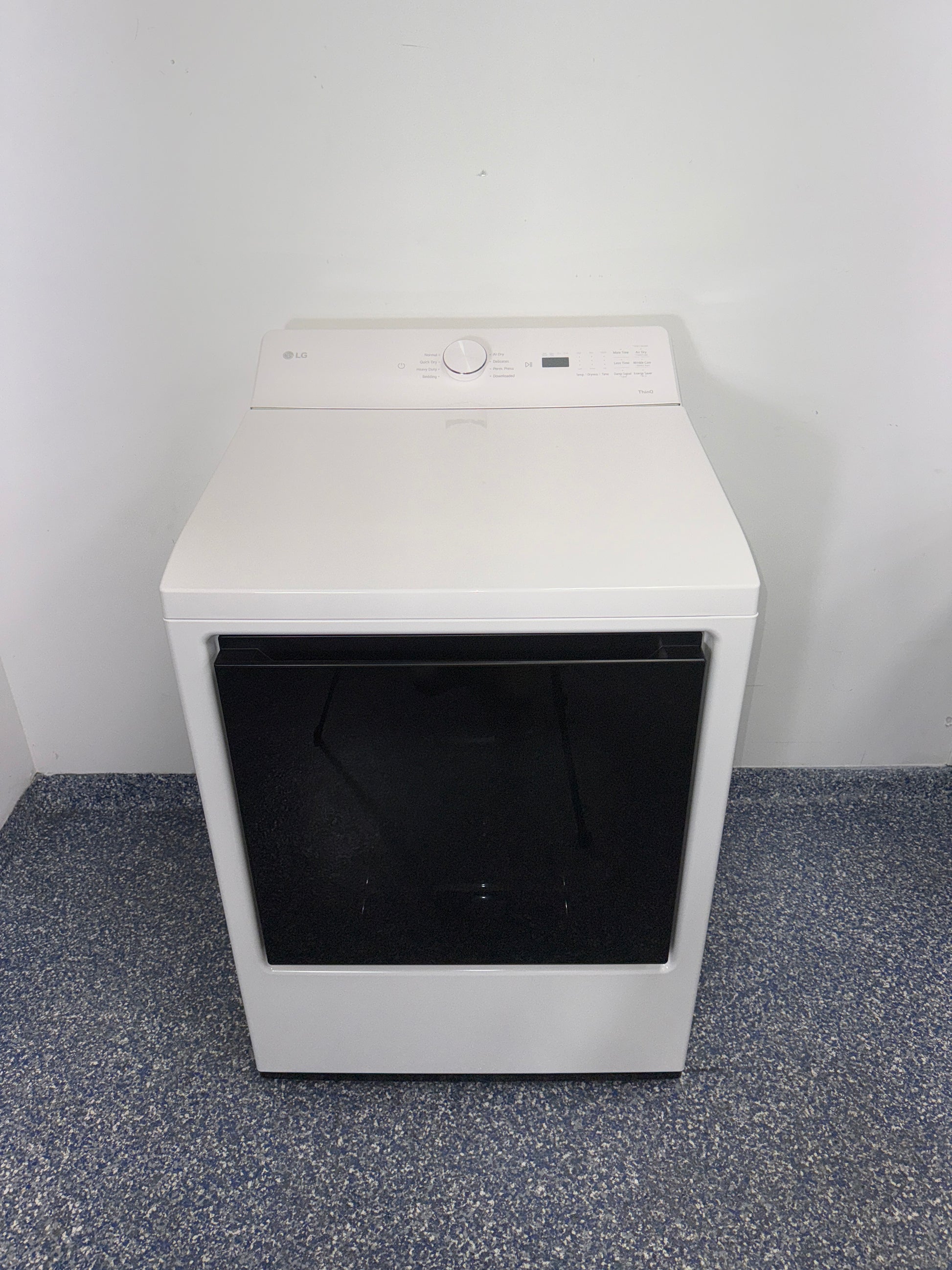 Front view of the LG DLE8200W dryer available in Overland Park near Kansas City.