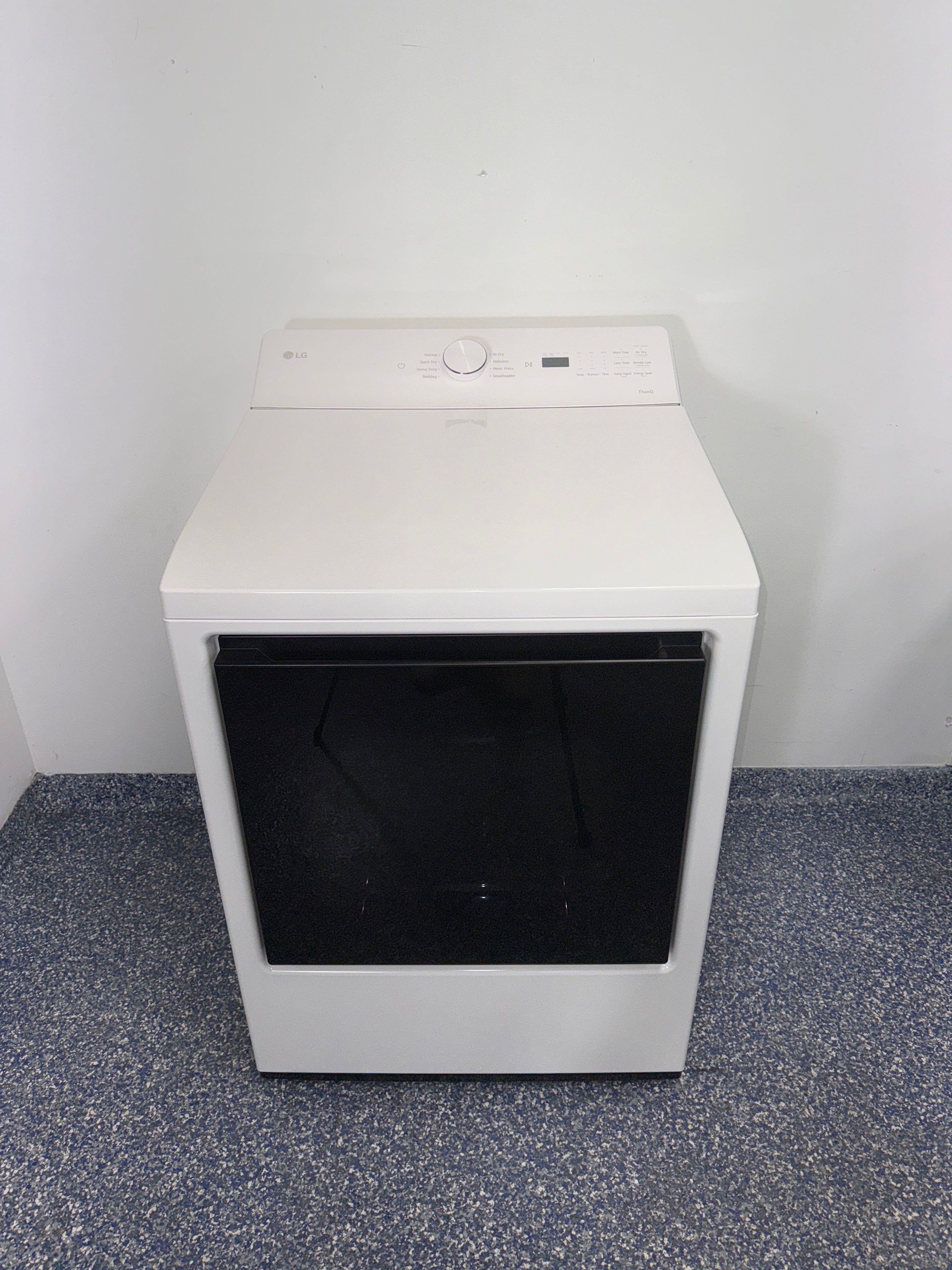 Front view of the LG DLE8200W dryer available in Overland Park near Kansas City.