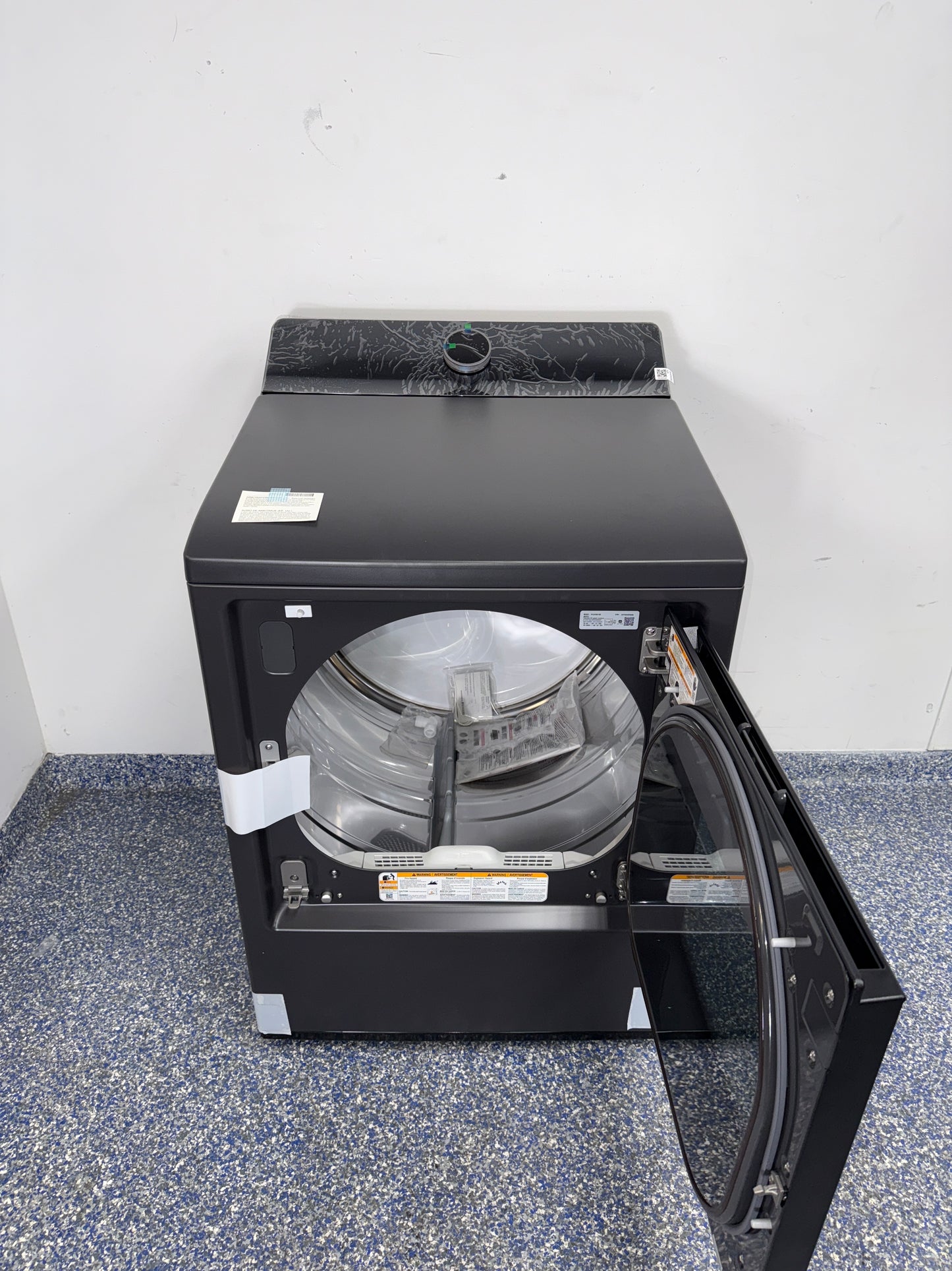 LG DLGX8601BE gas dryer angled view in Overland Park Kansas City