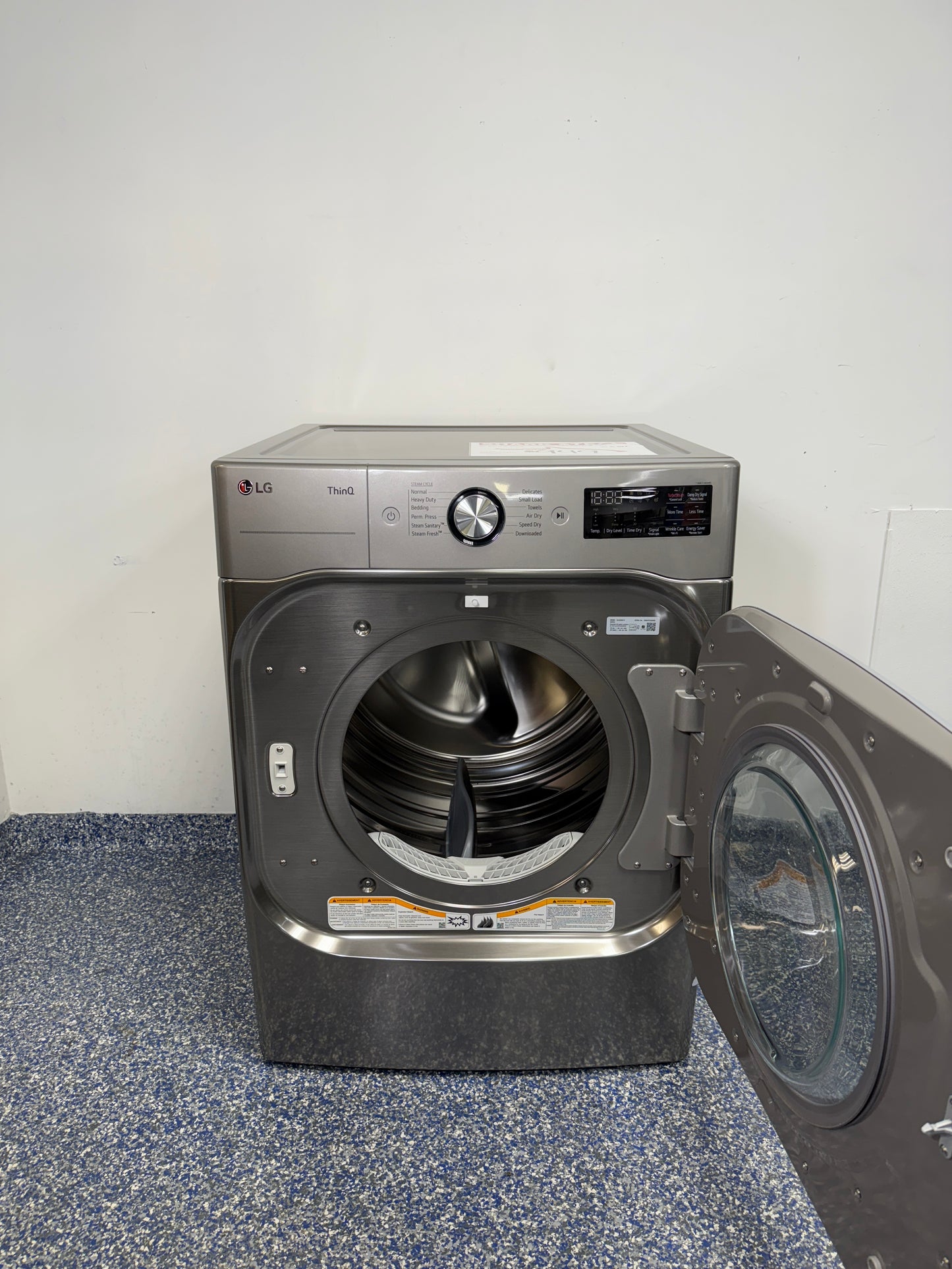 Control panel of the LG DLGX8981V showing ThinQ® and steam features, featured in Kansas City homes.