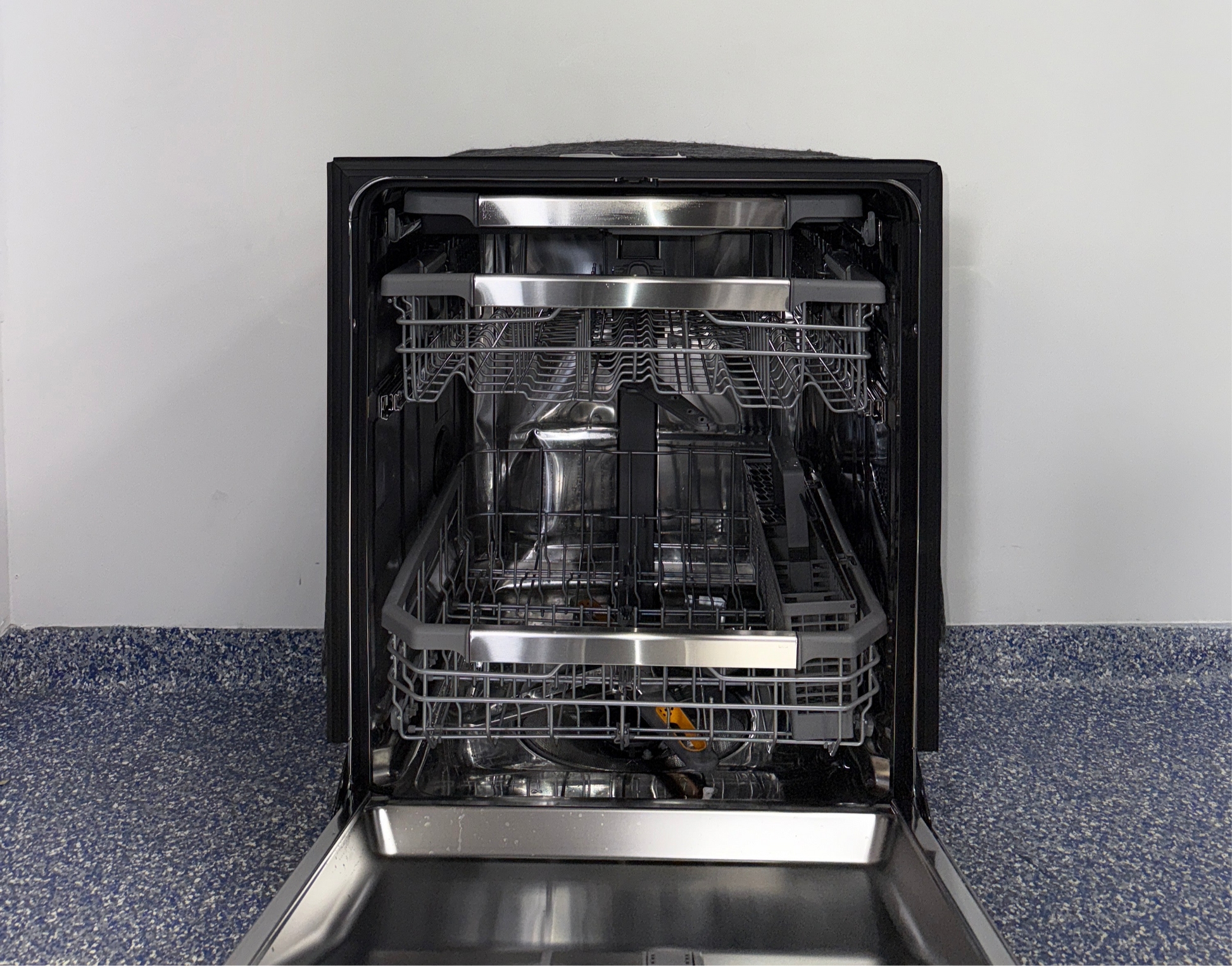 The LG LDPM6762S dishwasher interior, showcasing its Dynamic Heat Dry feature, an ideal appliance for homes in Overland Park.