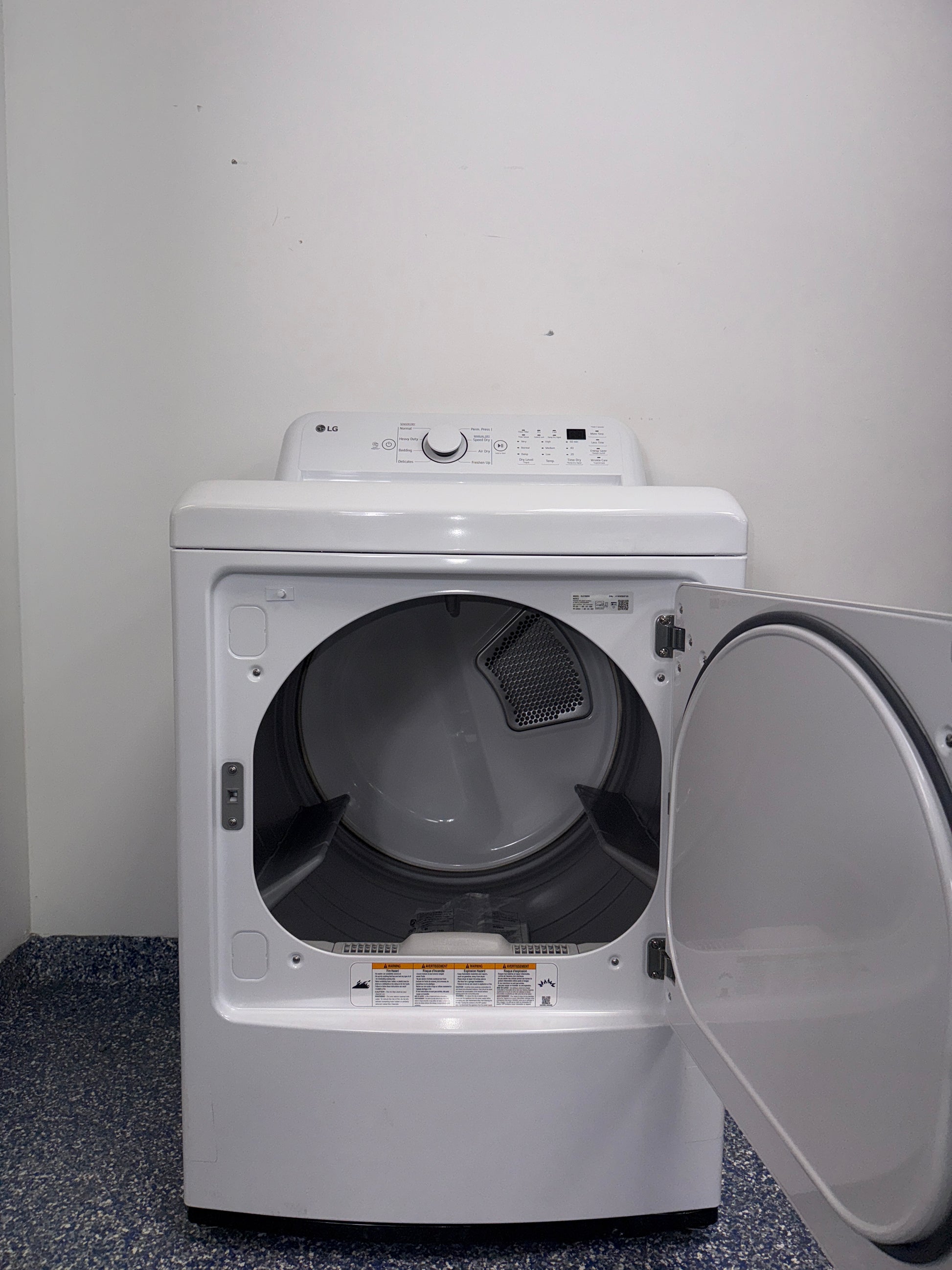 The LG electric dryer, model DLE7000W, featuring SmartDiagnosis™, available at Appliance Shark.