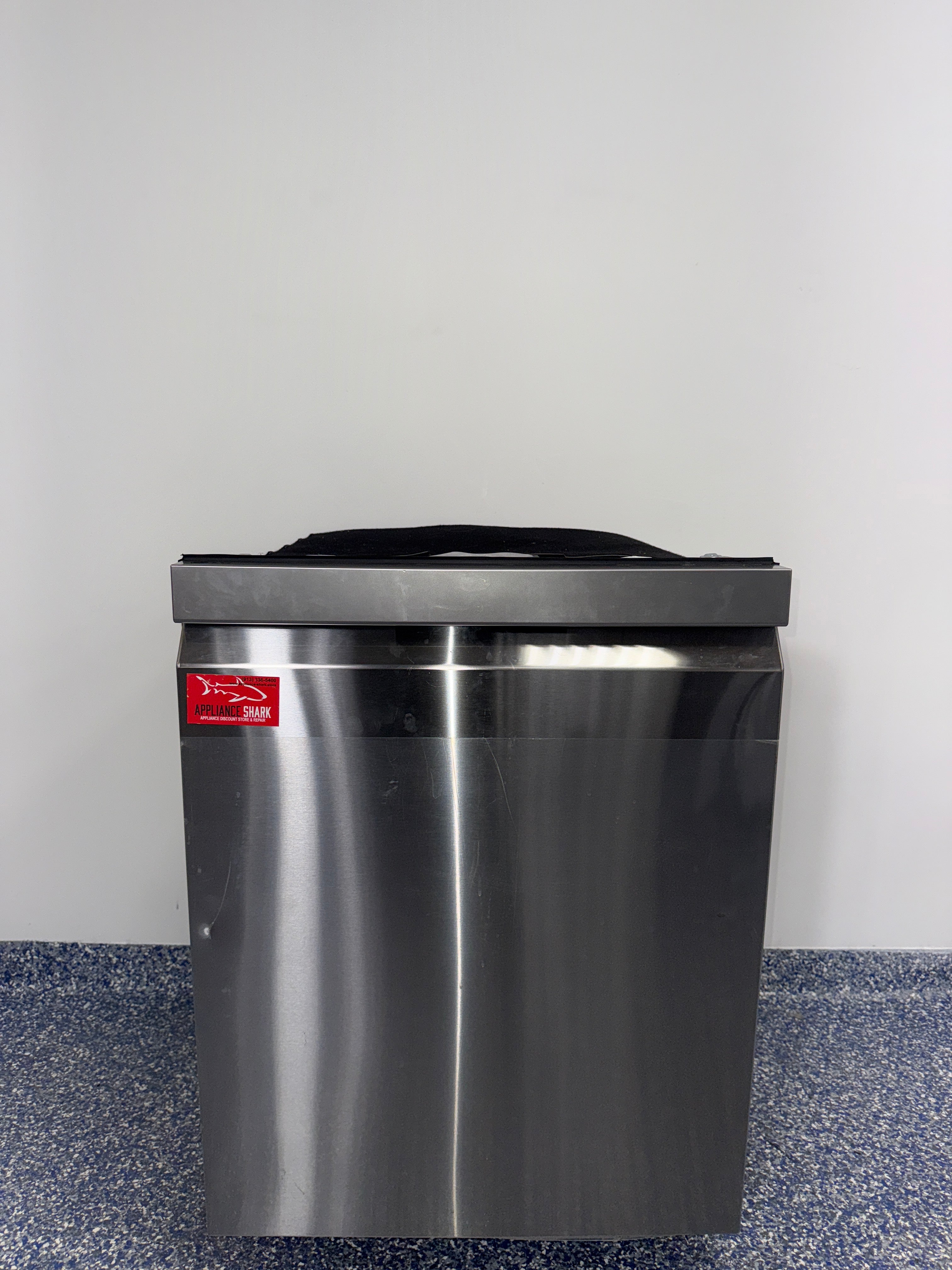 QuadWash® Pro cleaning system inside LG LDPH7972S dishwasher, available as a scratch and dent deal in Kansas City.