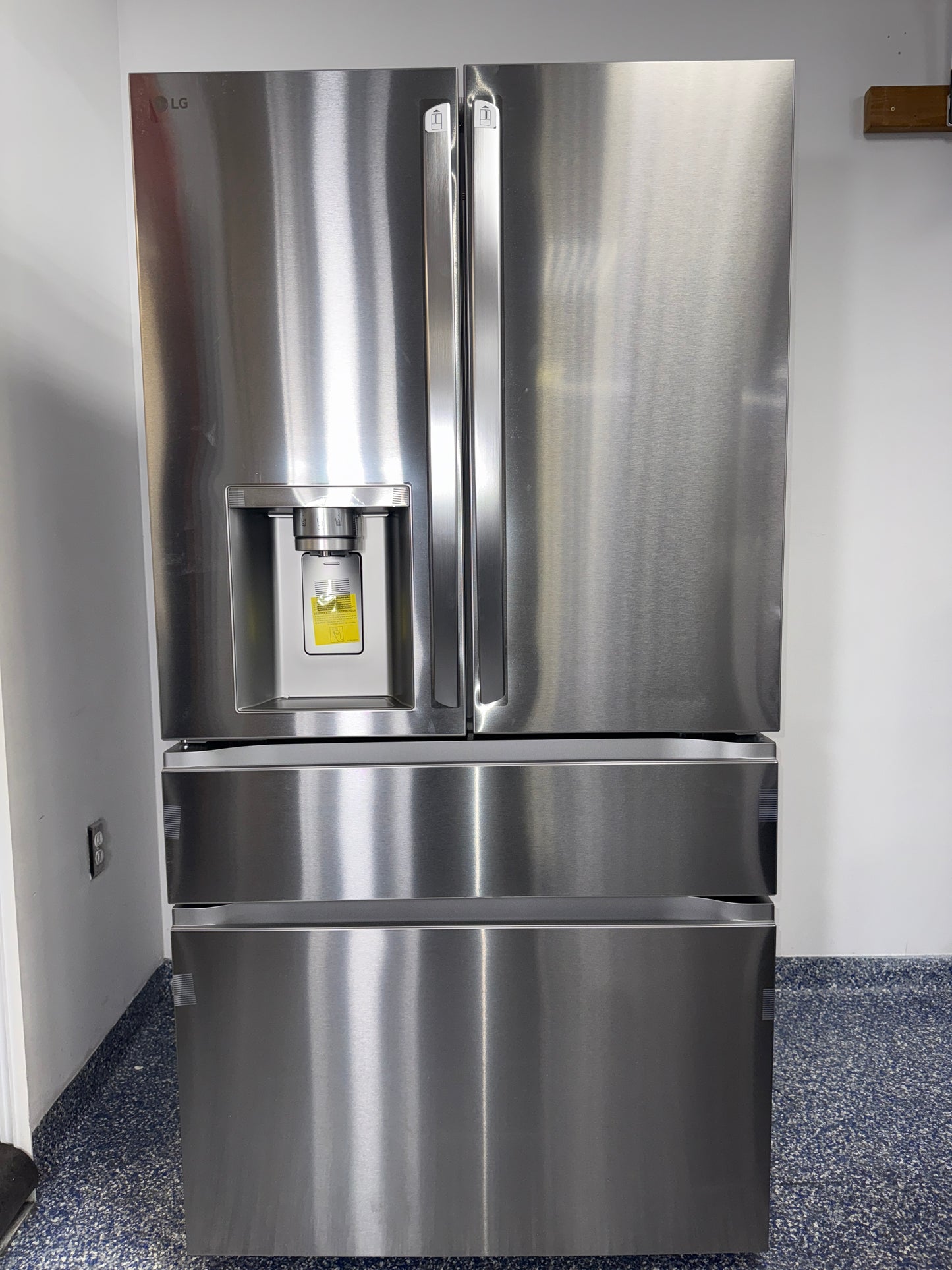 The LG LF29H8330S refrigerator from the front, highlighting its Full-Convert™ Drawer and a great deal in Kansas.