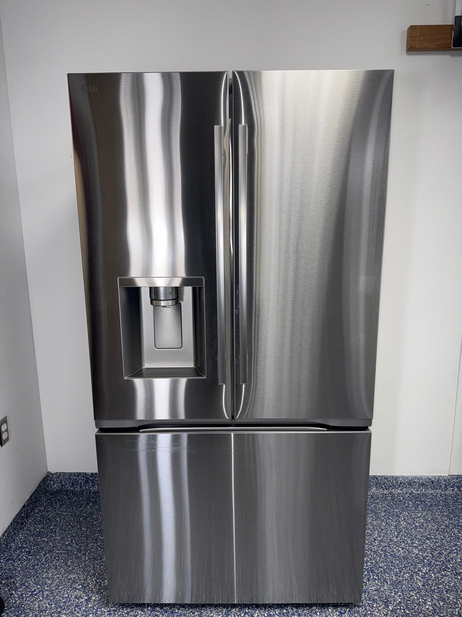 LG LRFXC2606S counter-depth profile aligned with cabinetry Kansas City kitchen