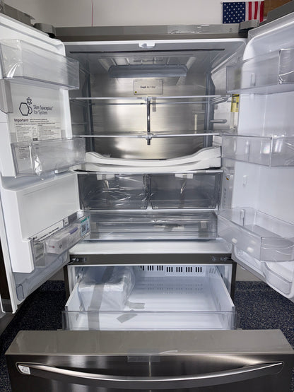 Dual ice makers and Door Cooling+™ feature on the LG LRFXS3106S, shown in Kansas City homes.