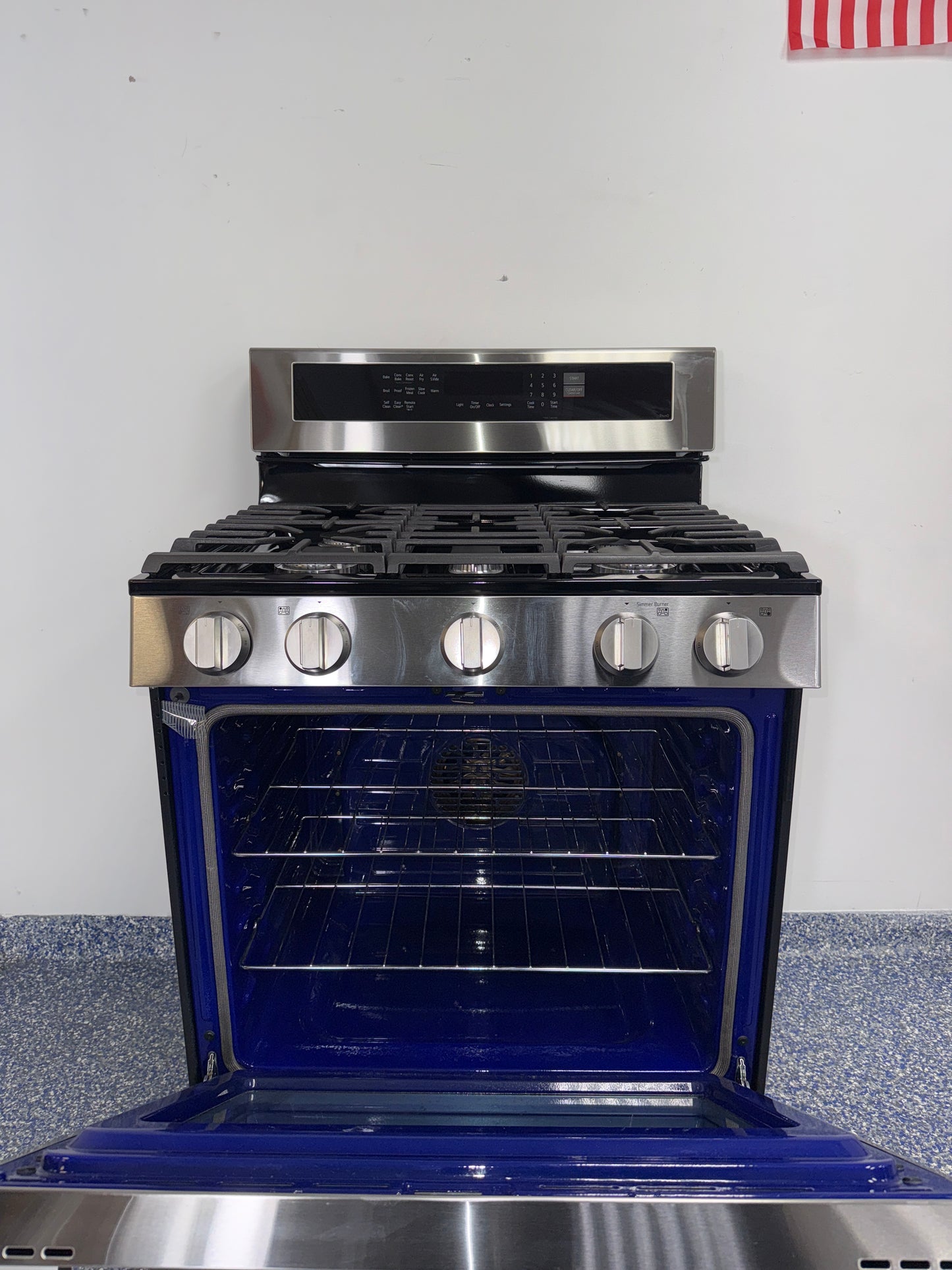 InstaView® WideView™ window of the LG LRGN6325X, allowing you to check food without opening the door—shown in Kansas City kitchens.