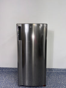 Multi-Air Flow™ cooling system inside LG LRONC0605V refrigerator, scratch and dent special in Kansas City.