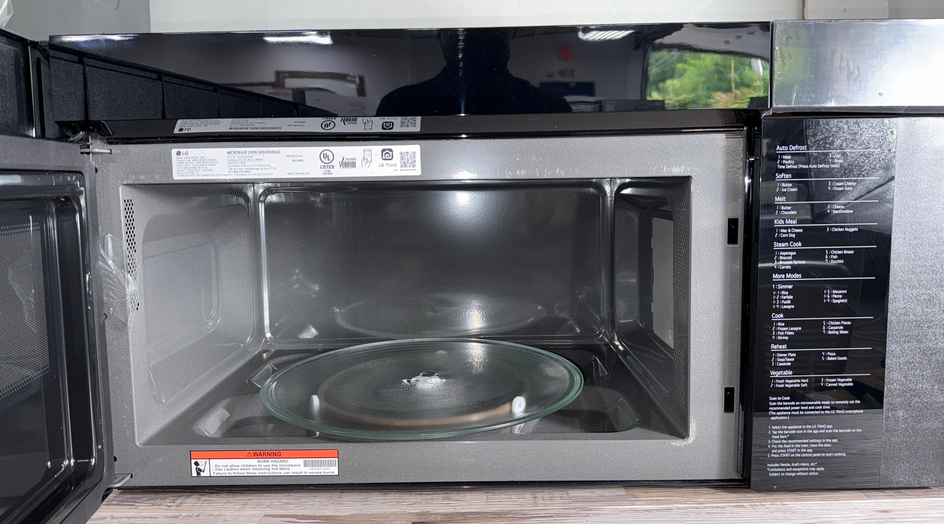 Sensor cooking feature of LG MVEL2033F over-the-range microwave, discounted at Appliance Shark in Kansas City.