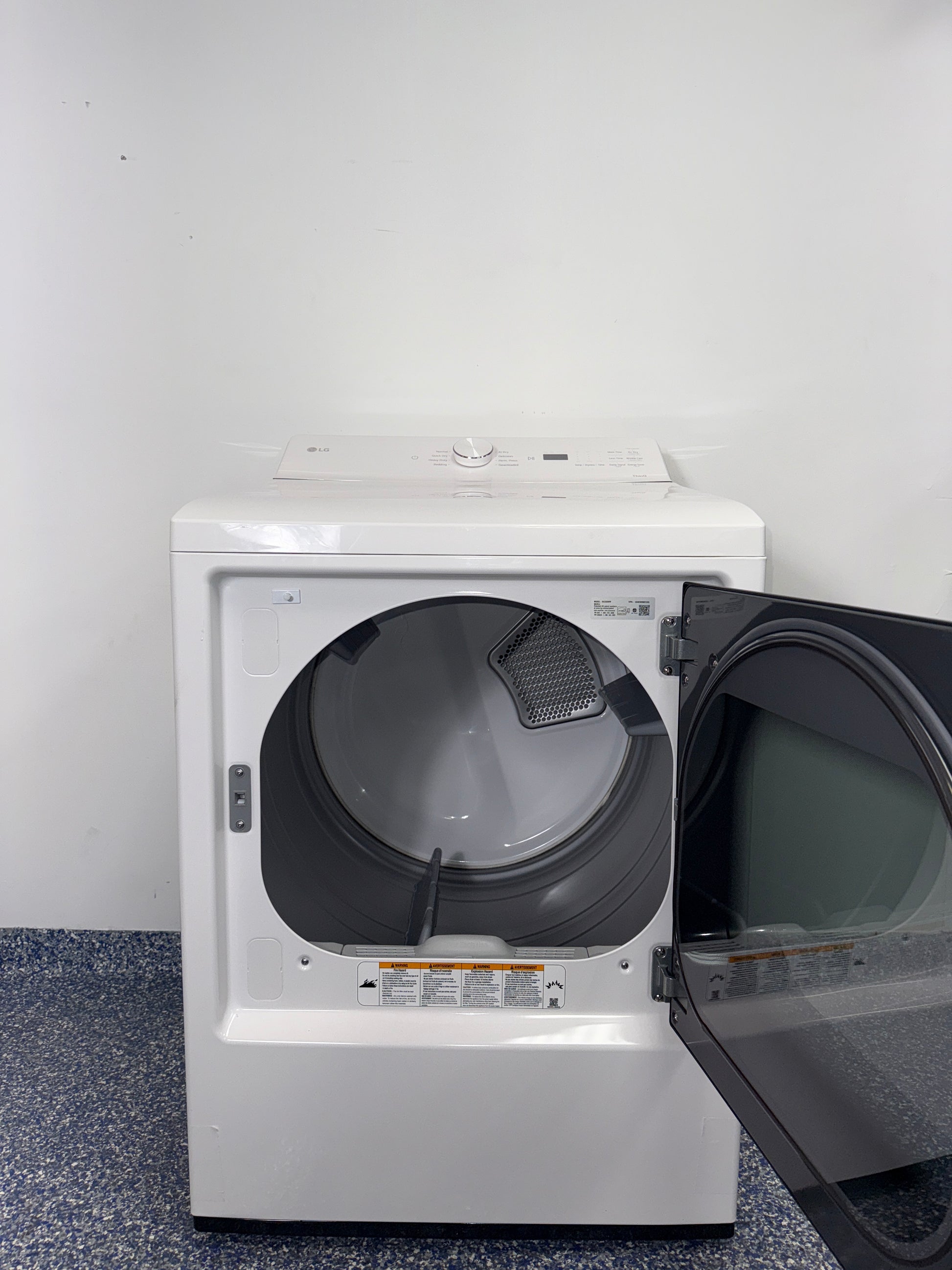 A close-up view of the control panel on the LG DLE8200W dryer, showing its Sensor Dry Technology, an ideal appliance for homes in Overland Park, KS.