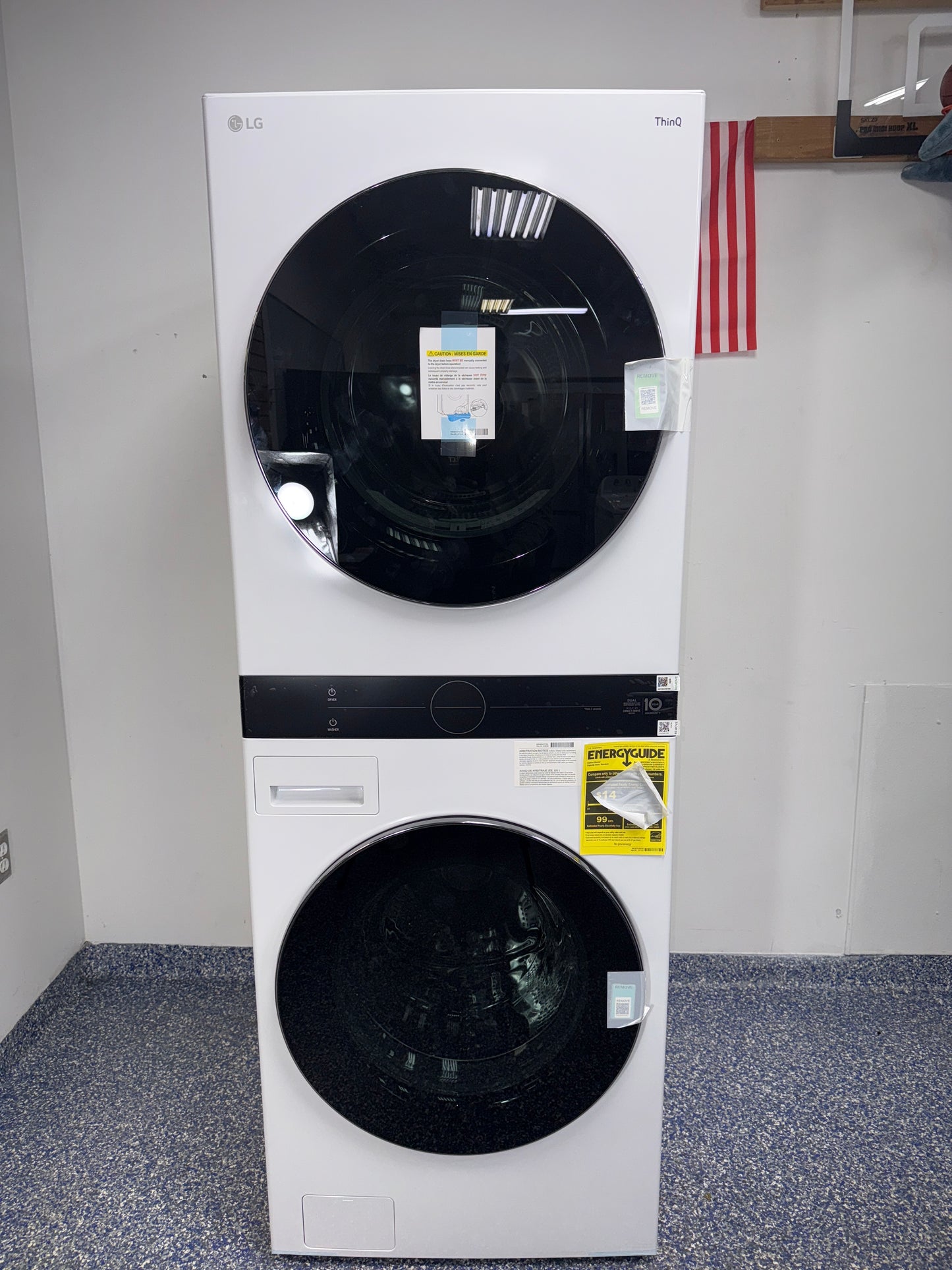 Front view of the LG WKHC252HWA WashTower™ in white finish, available in Overland Park, KS.