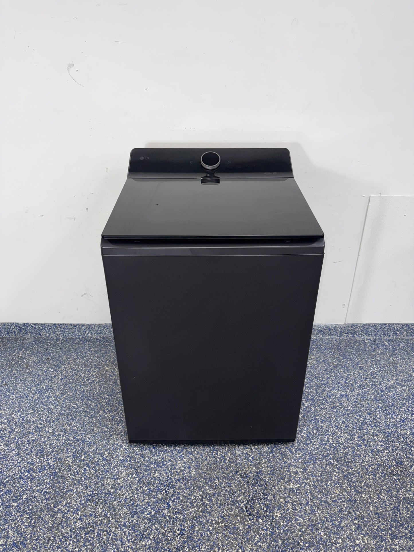 LG WT8600CB top load washer front view in Overland Park Kansas City