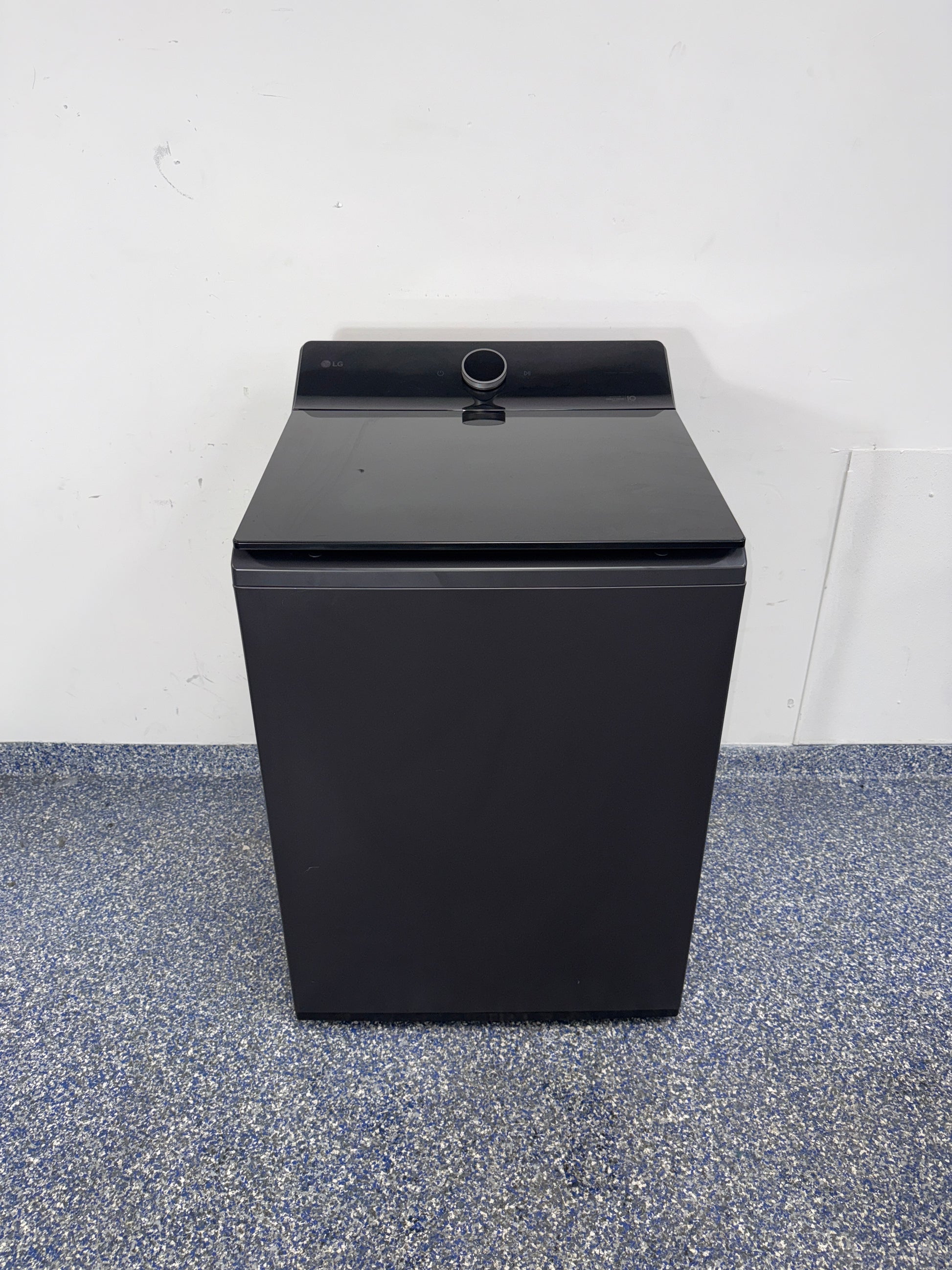 LG WT8600CB top load washer front view in Overland Park Kansas City