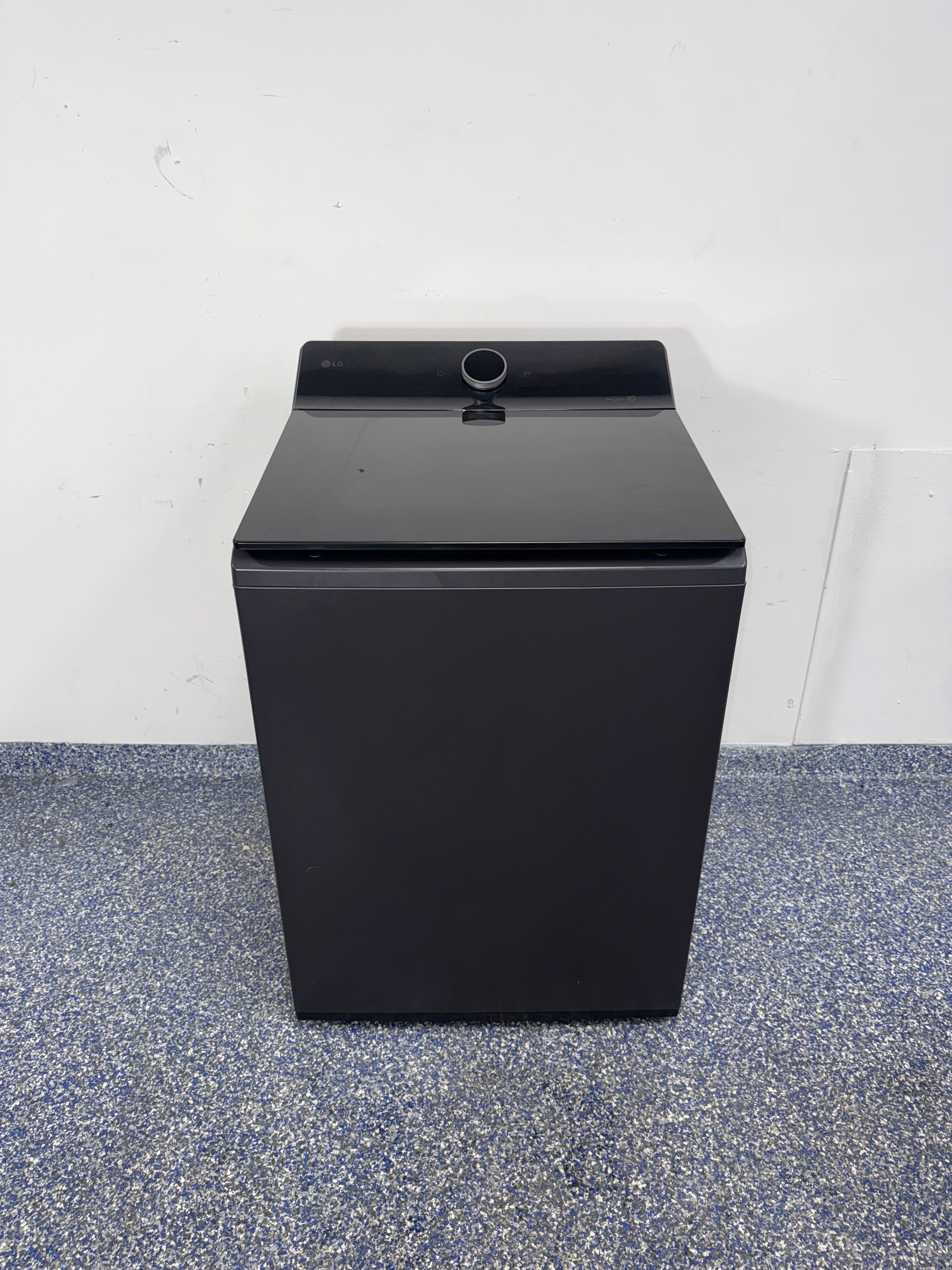 LG WT8600CB top load washer front view in Overland Park Kansas City