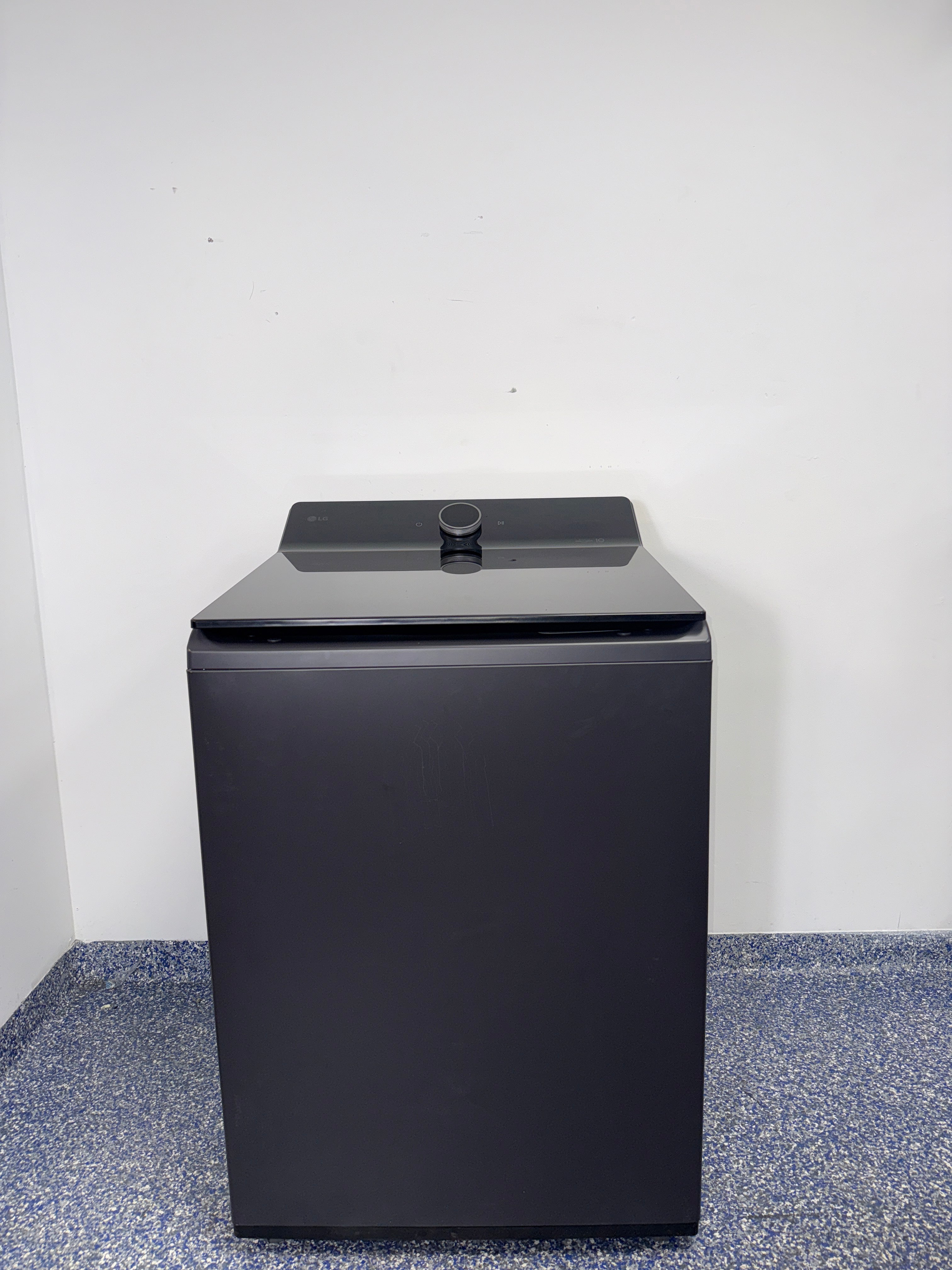 Front view of the LG WT8600CB 5.8 cu ft top-load washer in black steel, available in Overland Park, KS.