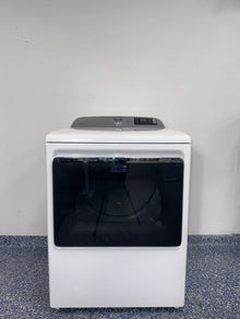 The MAYTAG MED6230HW electric dryer from the front, highlighting its Advanced Moisture Sensing feature and a great deal in Kansas.