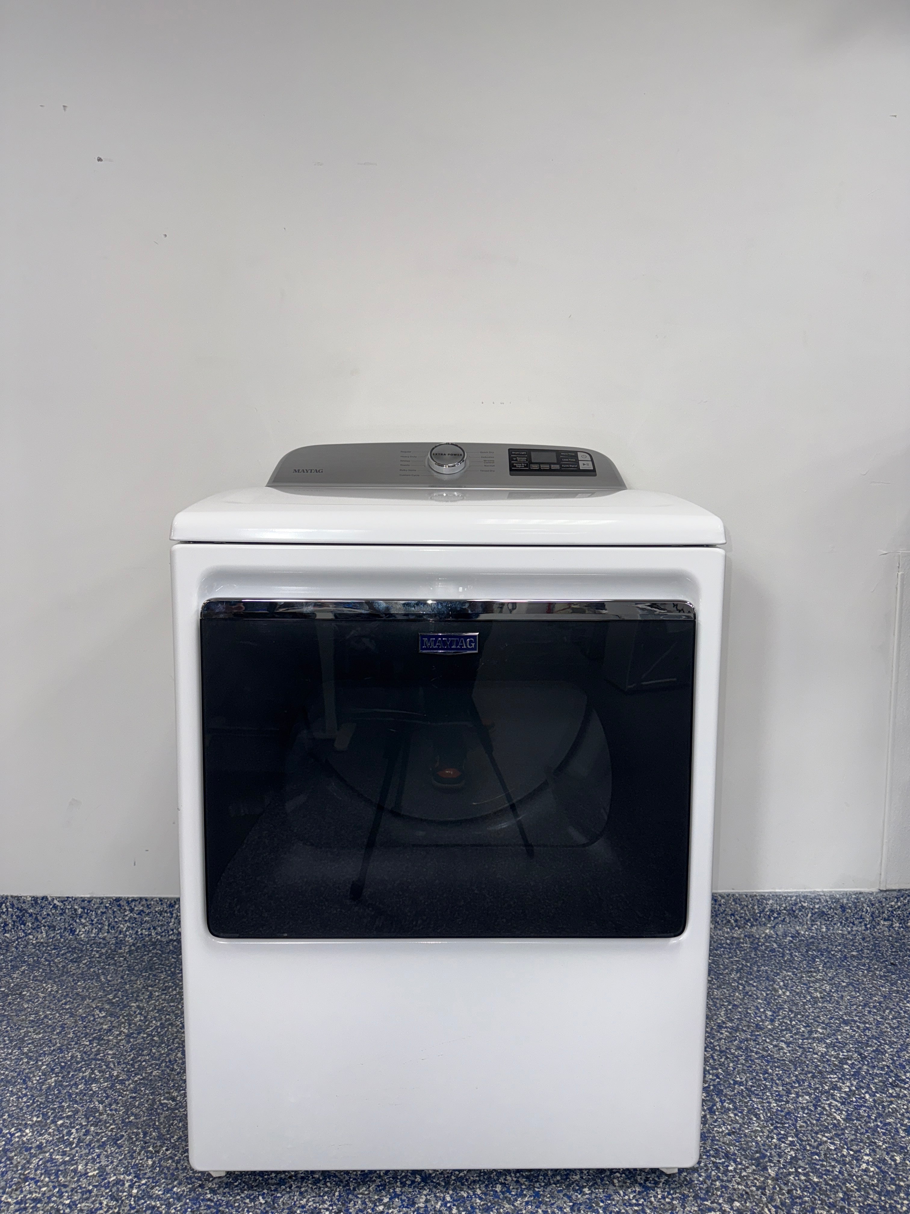 The MAYTAG MED6230HW electric dryer from the front, highlighting its Advanced Moisture Sensing feature and a great deal in Kansas.