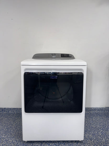 The MAYTAG MED6230HW electric dryer from the front, highlighting its Advanced Moisture Sensing feature and a great deal in Kansas.