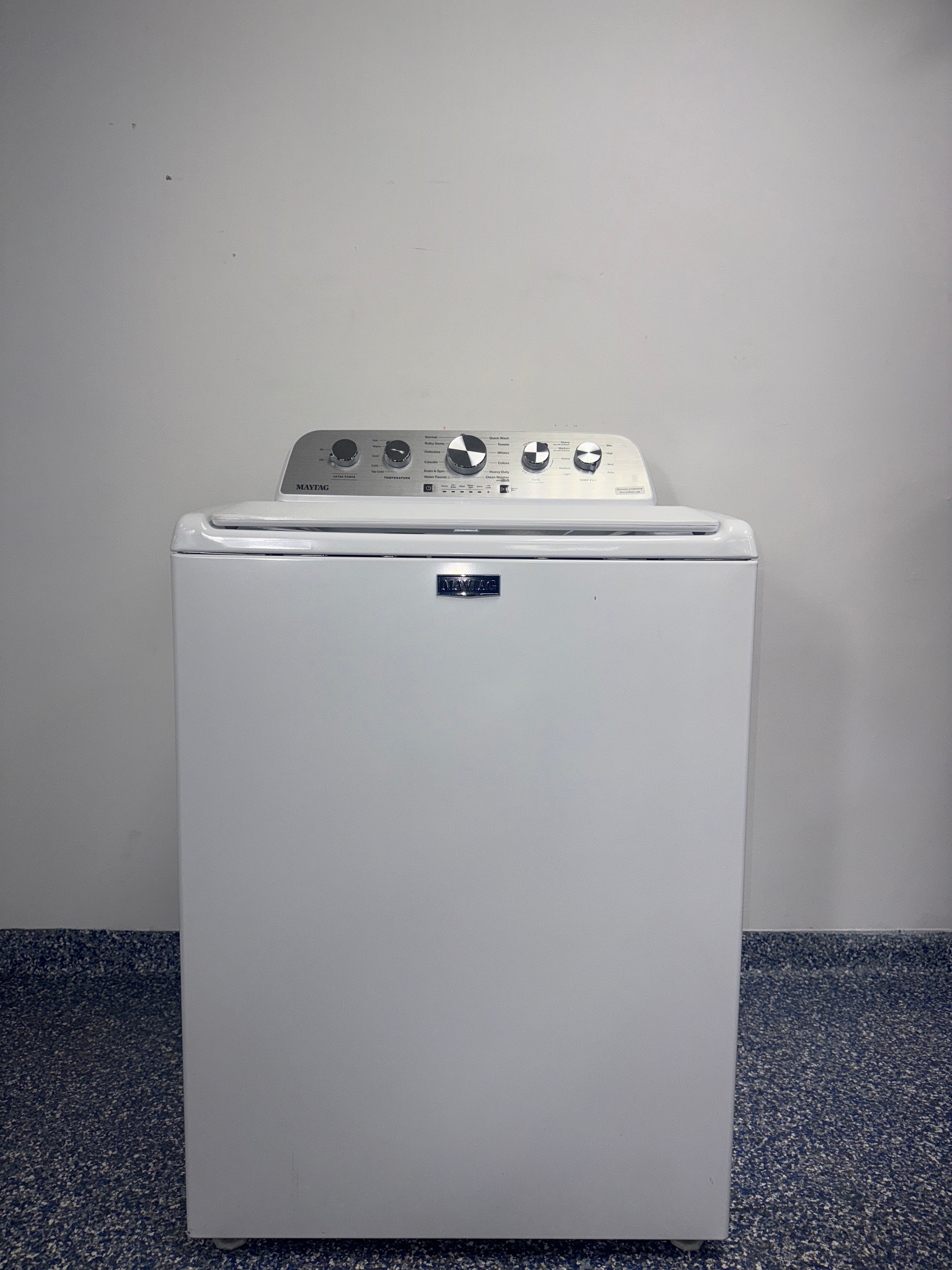 The MAYTAG MVW5435PW top load washer from the front, highlighting its PowerWash® Agitator and a great deal in Kansas.