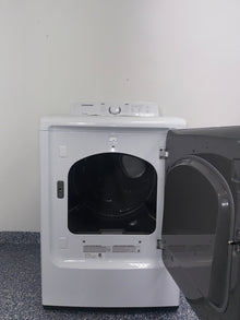 A close-up view of the control panel on the SAMSUNG DVE41A3000W dryer, showing its Lint Filter Indicator, an ideal appliance for homes in Overland Park, KS.