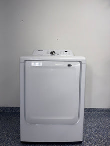 A close-up view of the control panel on the SAMSUNG DVG45T3200W dryer, showing its Lint Filter Indicator, an ideal appliance for homes in Overland Park, KS.

