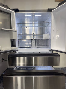 A close-up view of the Dual Auto Icemaker and Bespoke design on the SAMSUNG RF30BB6600QLAA, an ideal appliance for homes in Overland Park, KS.