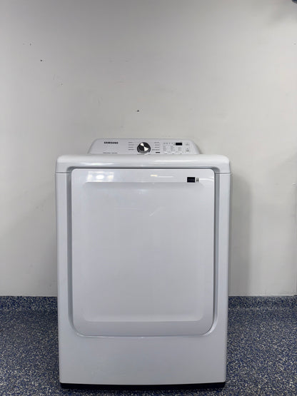 The SAMSUNG DVE45T3200W electric dryer from the front, highlighting its Sensor Dry feature and a great deal in Kansas.