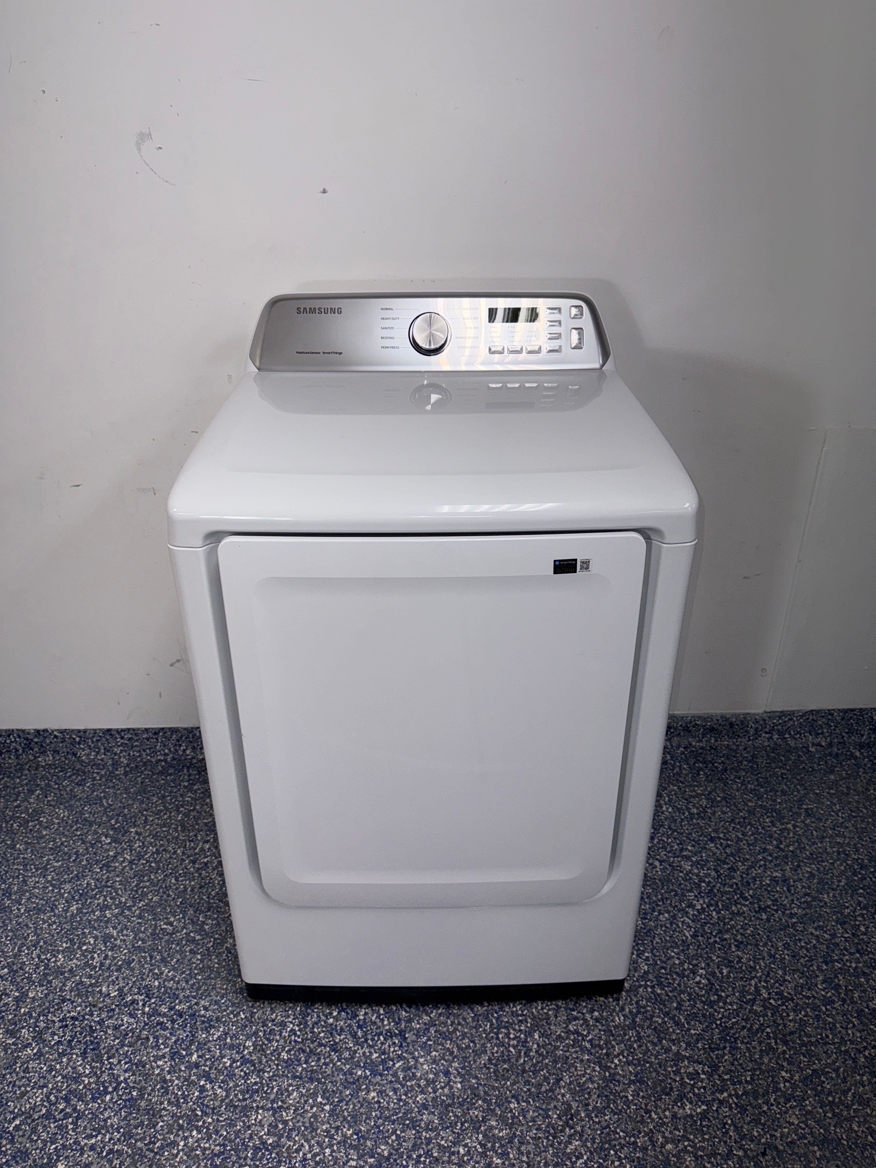 SAMSUNG DVE47CG3500W electric dryer front view in Overland Park Kansas City