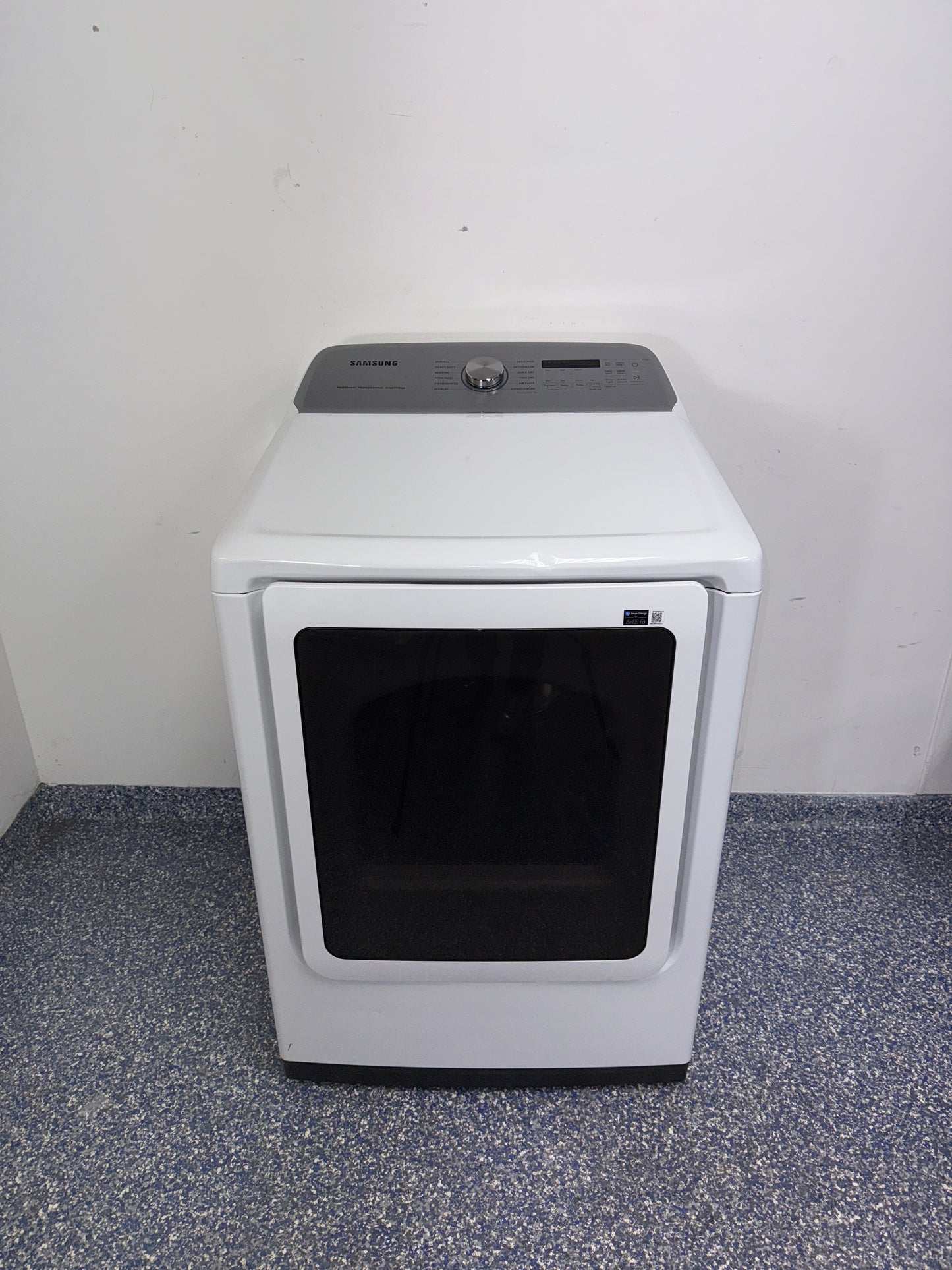 SAMSUNG DVE52A5500W electric dryer front view in Overland Park Kansas City