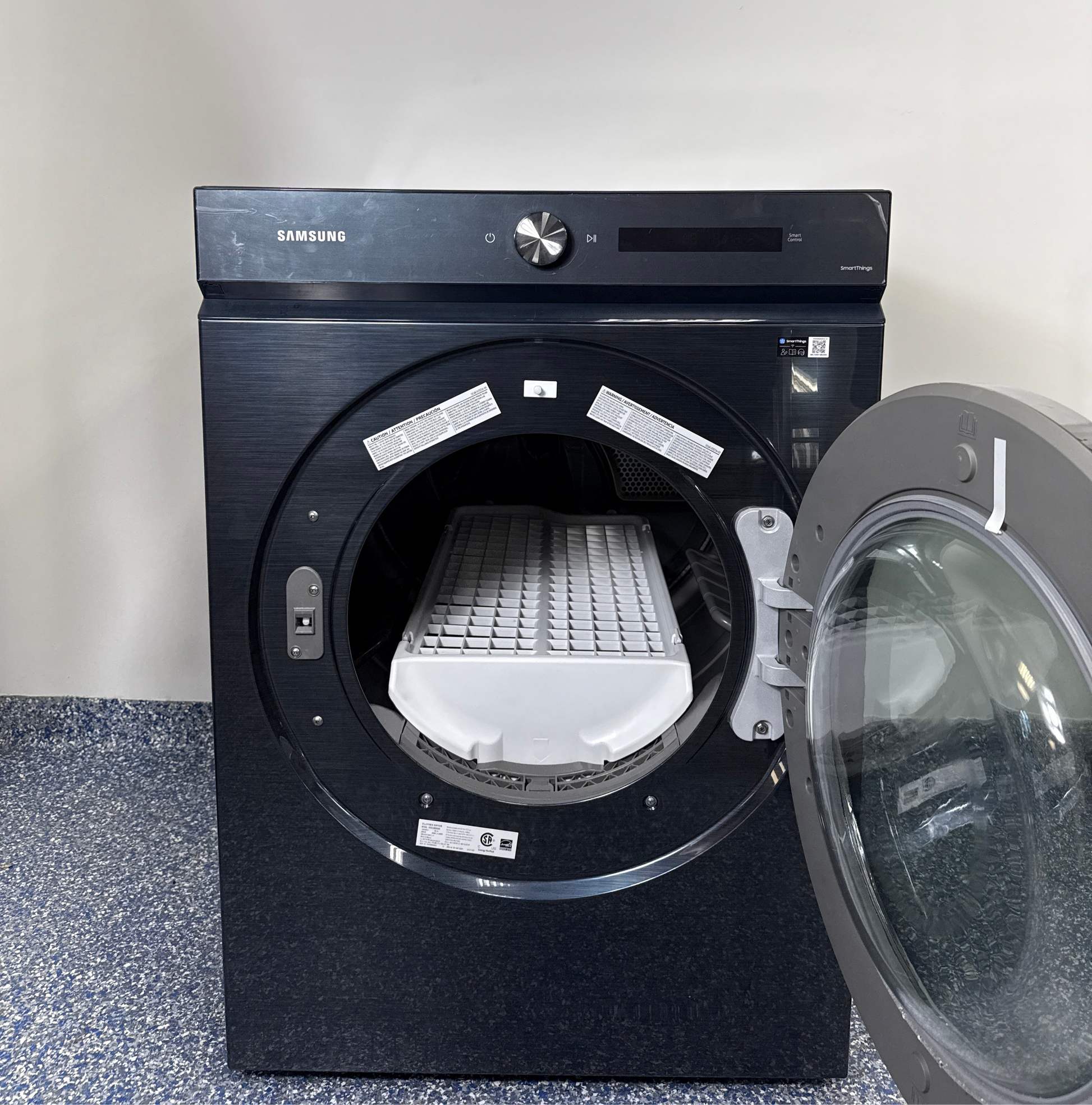 SmartThings app Wi-Fi connectivity with SAMSUNG DVE53BB8900D dryer, available as a scratch and dent deal in Kansas City.