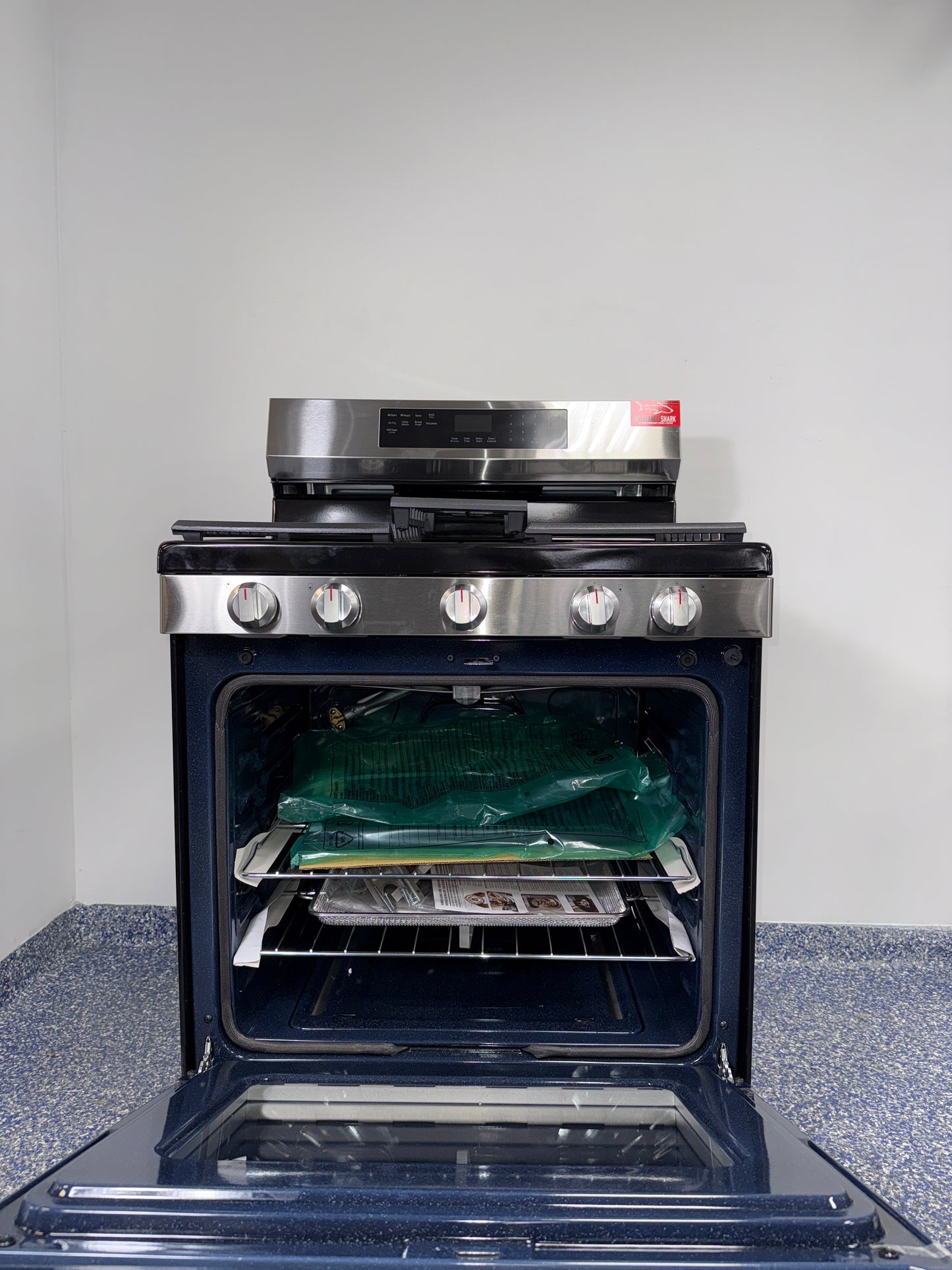 Air Fry function inside the SAMSUNG NX60A6511SS oven, available as a scratch and dent deal in Kansas City.