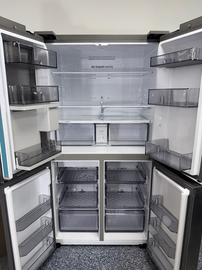 SAMSUNG RF23B7671SR Beverage Center™ feature in Kansas City