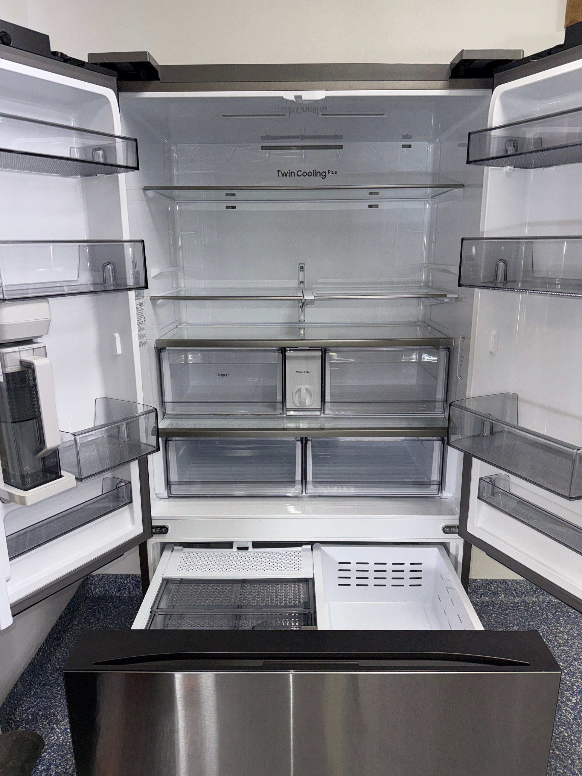 SAMSUNG RF24BB6200QLAA AutoFill water pitcher feature in Kansas City