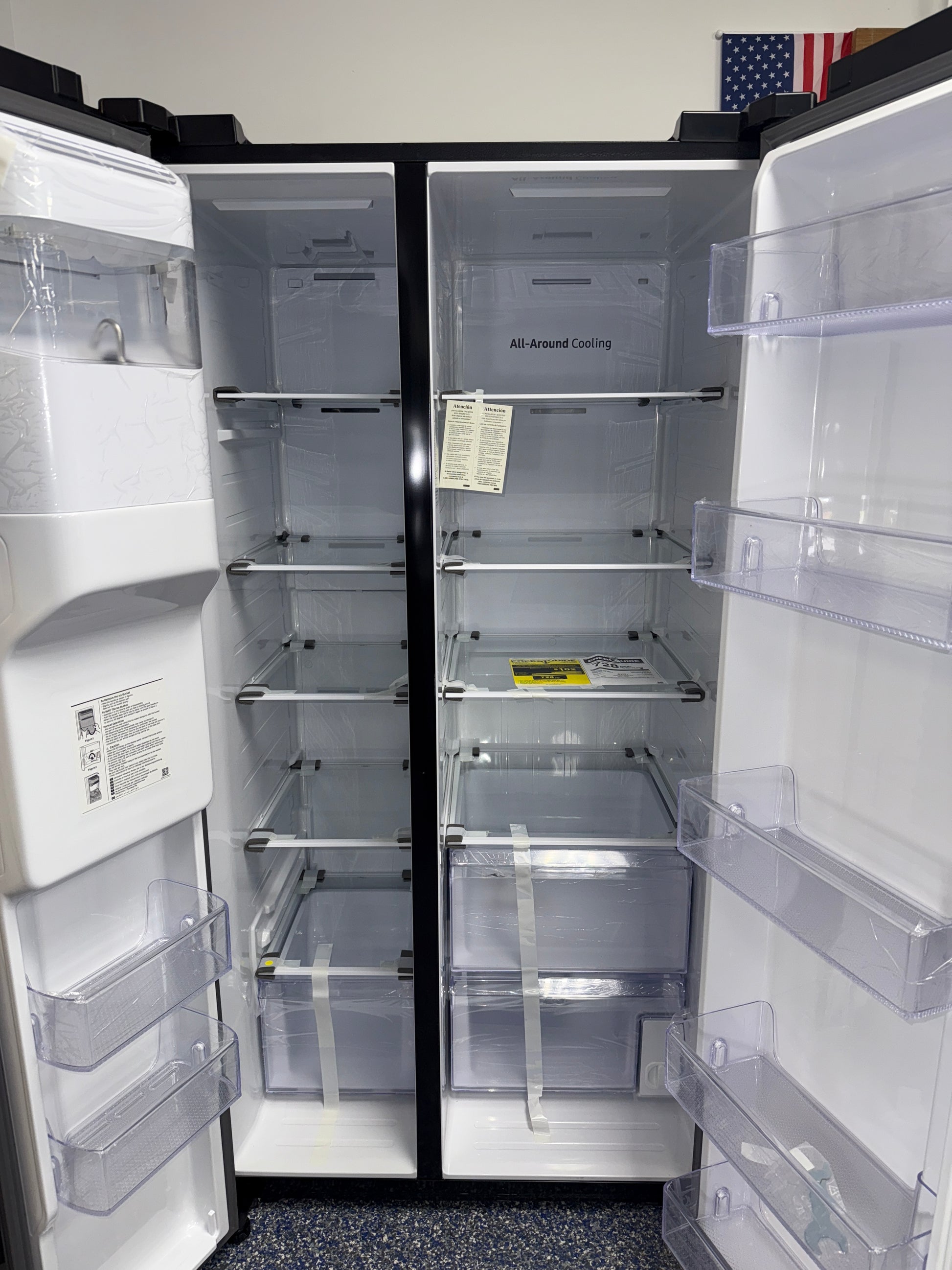 In-door ice maker of the SAMSUNG RS27T5200SG, shown in Kansas City homes.