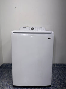 A view of the control panel and display on the SAMSUNG WA45T3200AW washer, showcasing its VRT+ technology, perfect for an Overland Park, KS home.